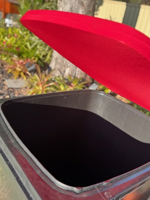 SEALS YOUR WHEELIE BIN AGAINST FLIES ELIMINATING MAGGOTS 