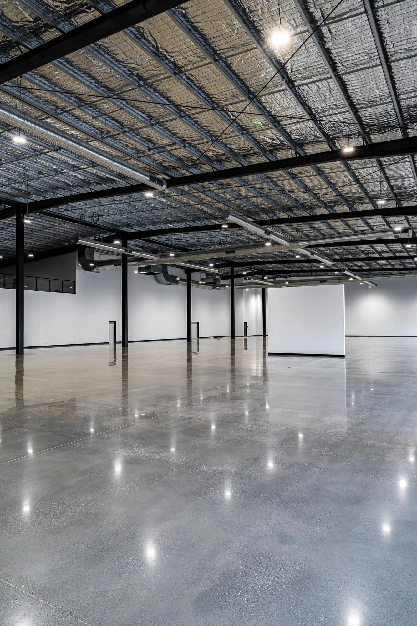 A Comprehensive Guide to Wet Vs. Dry Concrete Grinding