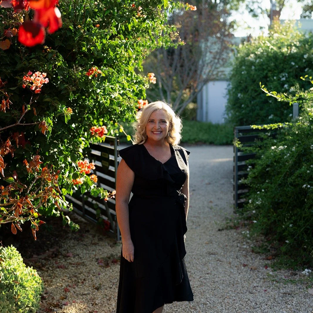 Most couples don&rsquo;t remember every word that was said... 
But they remember how it felt.
The way their hands found each other.
That moment where everything else fades out... where I hold the space for you.
That&rsquo;s what your ceremony is real