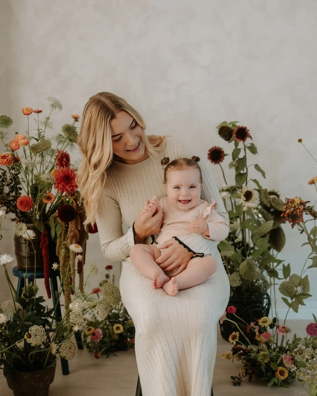 I feel so lucky to have photographed this gorgeous mama and her two little ones through all the seasons. 

Watching families grow like this is honestly one of my favourite parts of the job 🥹

This was all part of the stunning setup @farmhouse_botani
