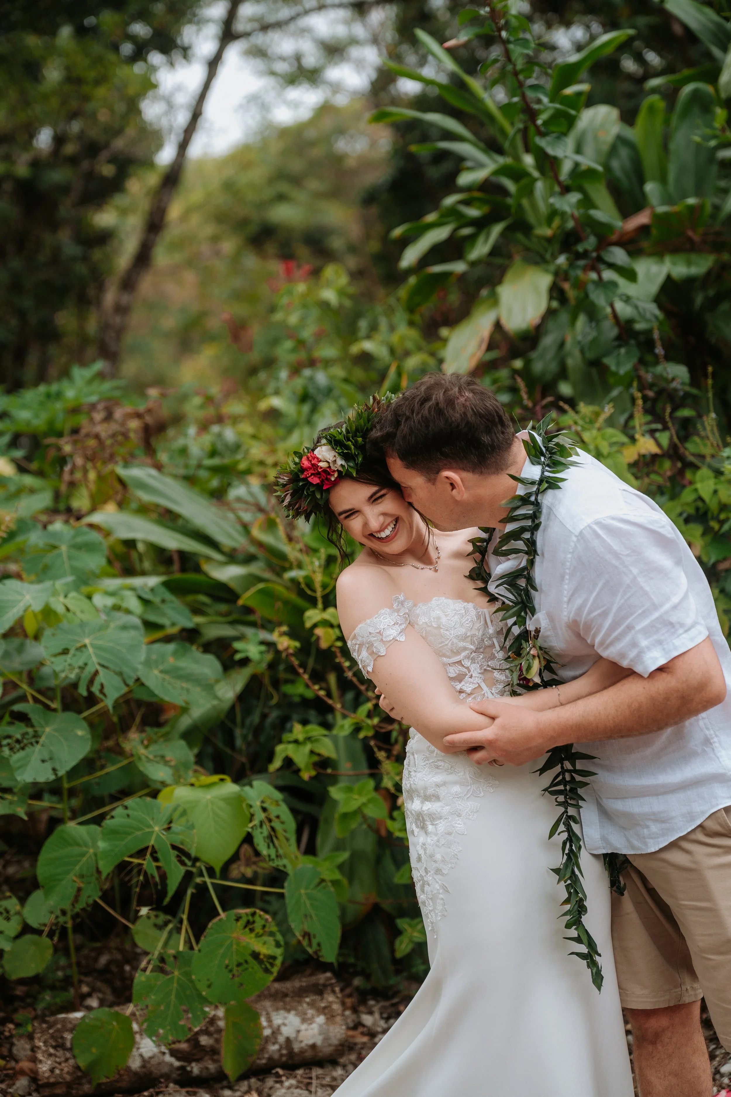 bride and groom Niue headdress