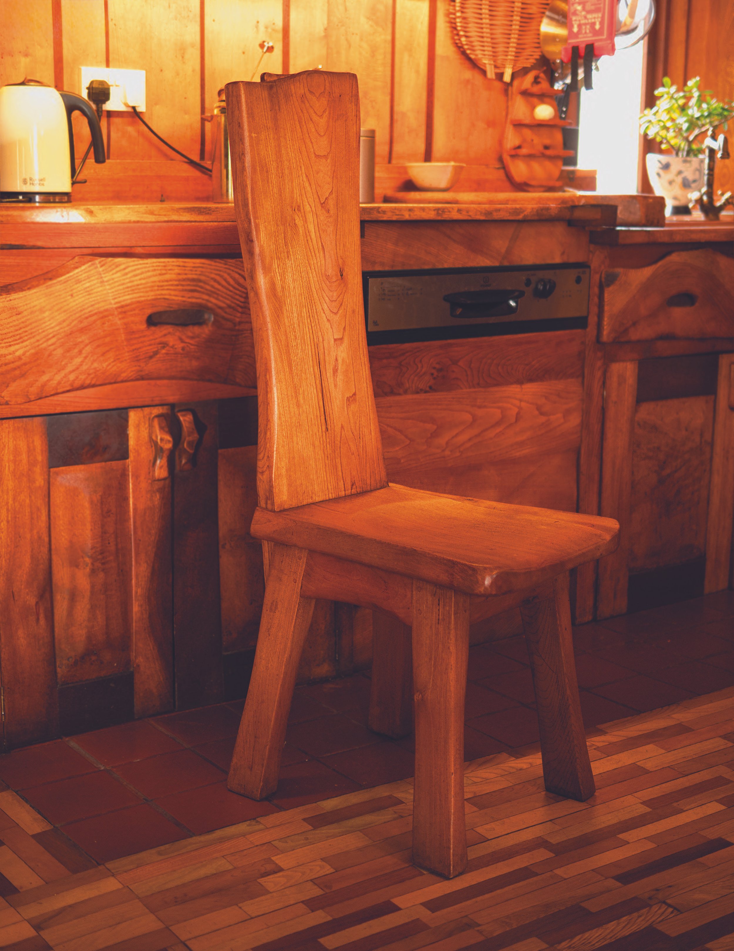 slab back chair.jpeg