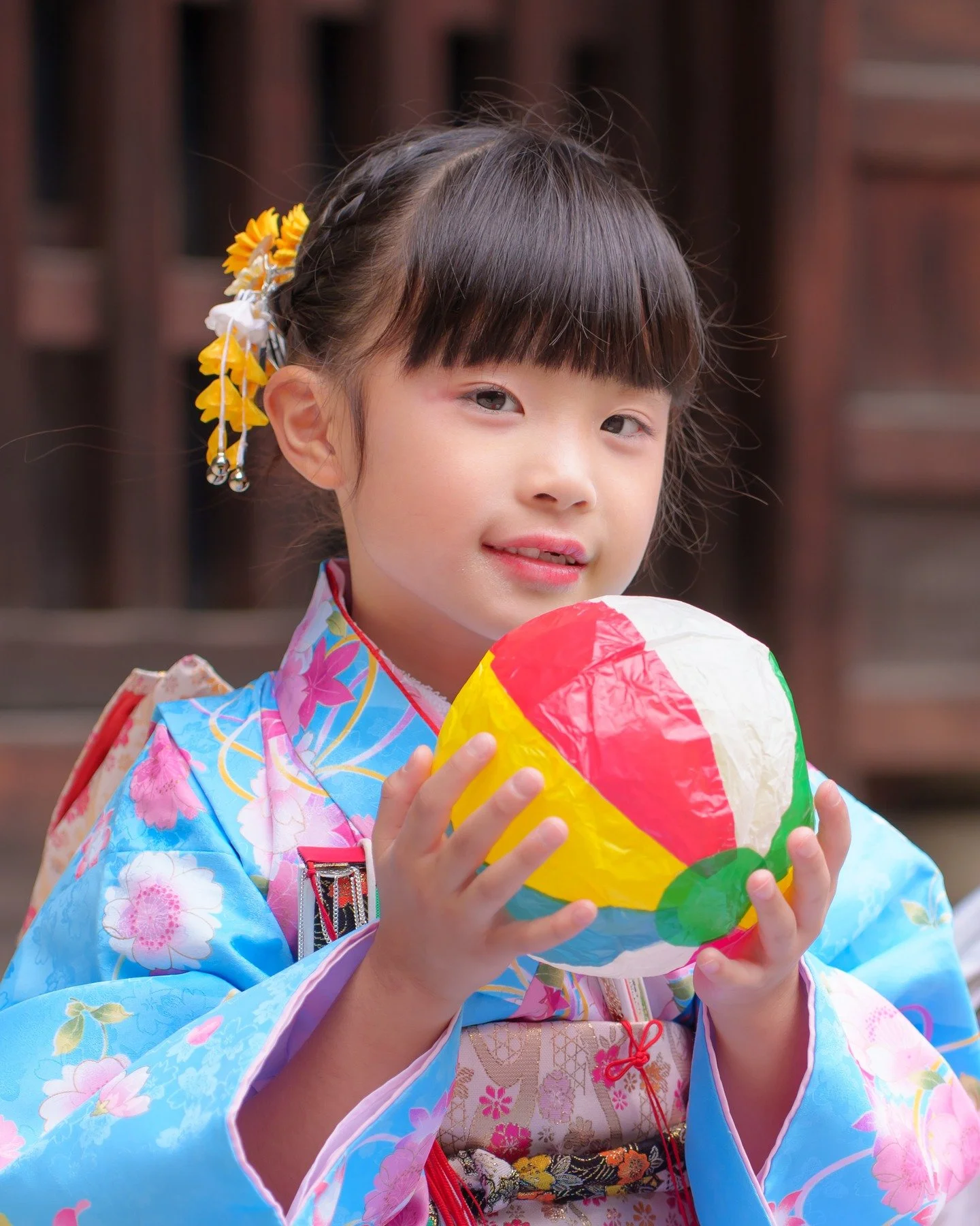 😃
七五三撮影のご依頼をいただきました📸
主役のお子さまの晴れ姿はもちろん、ご家族みなさまのあたたかな笑顔がとても印象的な一日でした。
大切な節目に立ち会わせていただき、ありがとうございました！

撮影のご相談はDMまたはリンク先のホームページよりお気軽にお問い合わせください。
⁡
#家族写真 #家族の時間 #成長記録 #familyphoto #出張撮影 #名古屋カメラマン #愛知カメラマン #七五三撮影のご依頼 #七五三フォト #ロケーション撮影 #着物撮影 #子ども写真