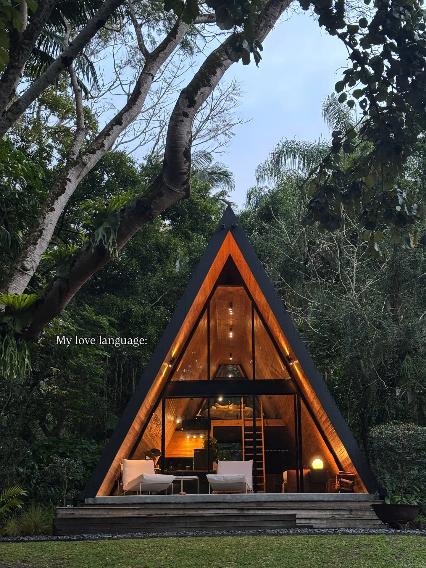 Knockin&rsquo; on @_acuteabode_&rsquo;s door ☁️

Here&rsquo;s your invitation to slow down and reconnect with nature - a gift from us to you. 

Yours truely, 
Travel Buggin 💌