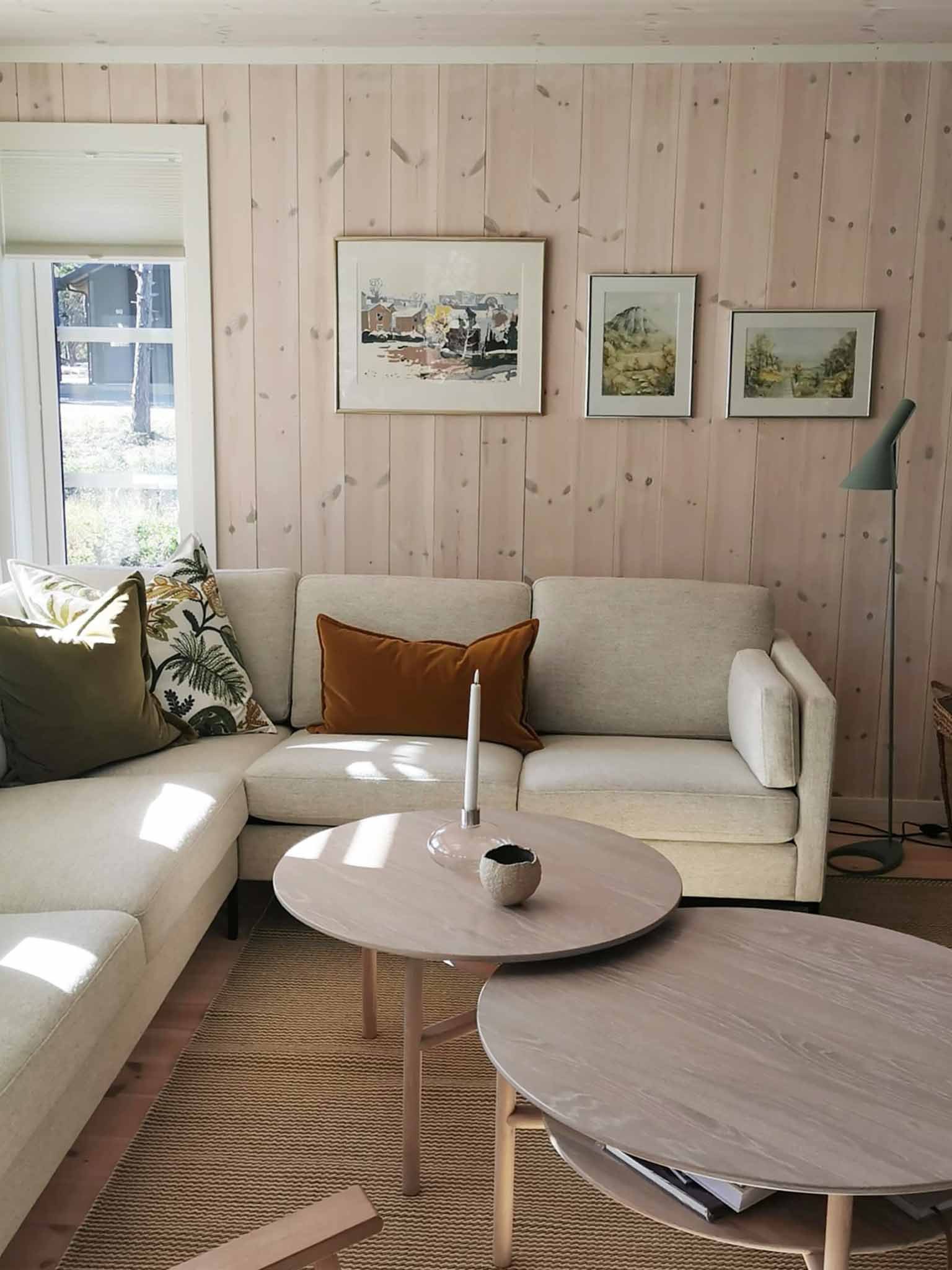 Ingrid hytte sofa kopi.jpg