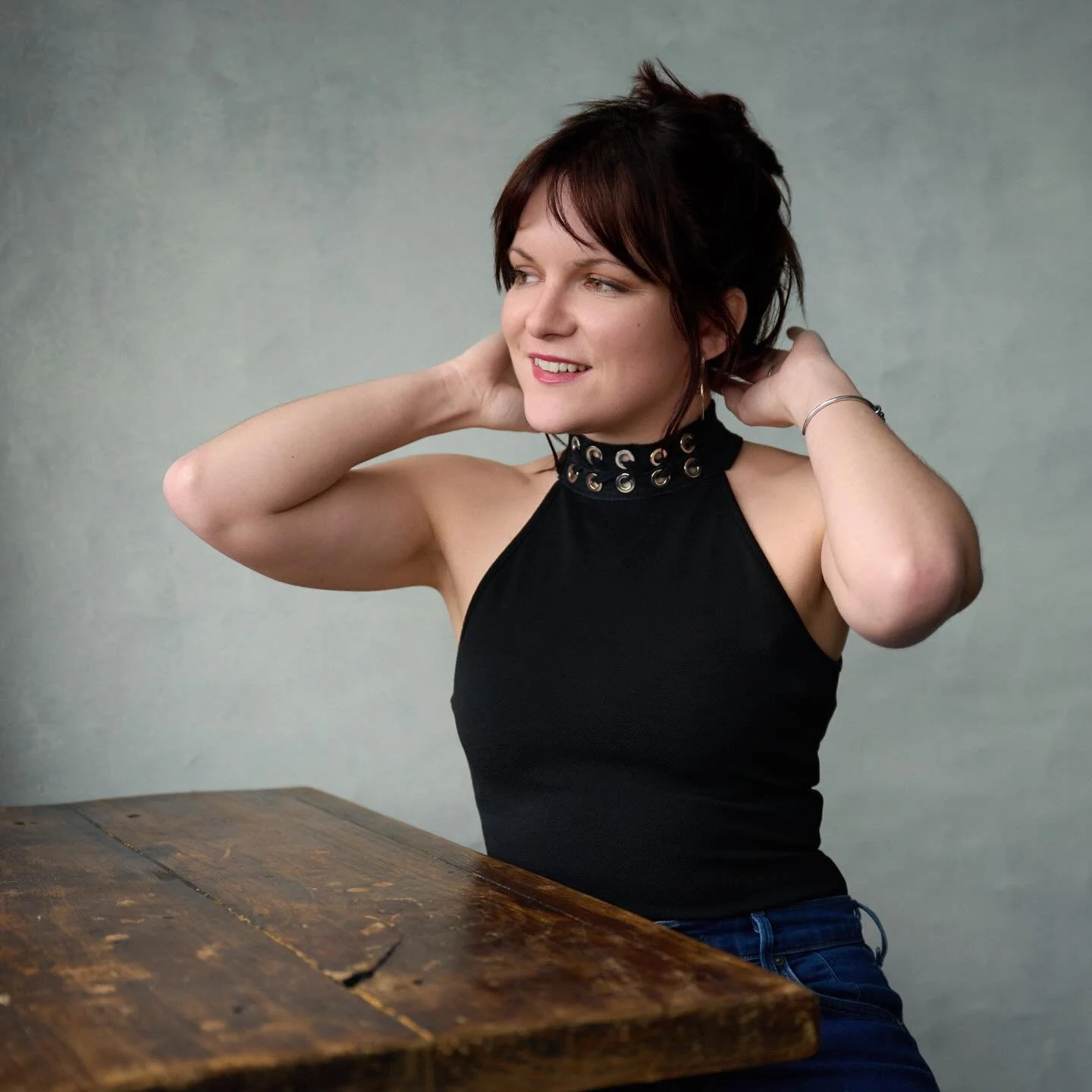 One of my favourite shots from my session with @rojwhitelockphotography ✨ 

P.S I said goodbye to the black hair 🥲👋