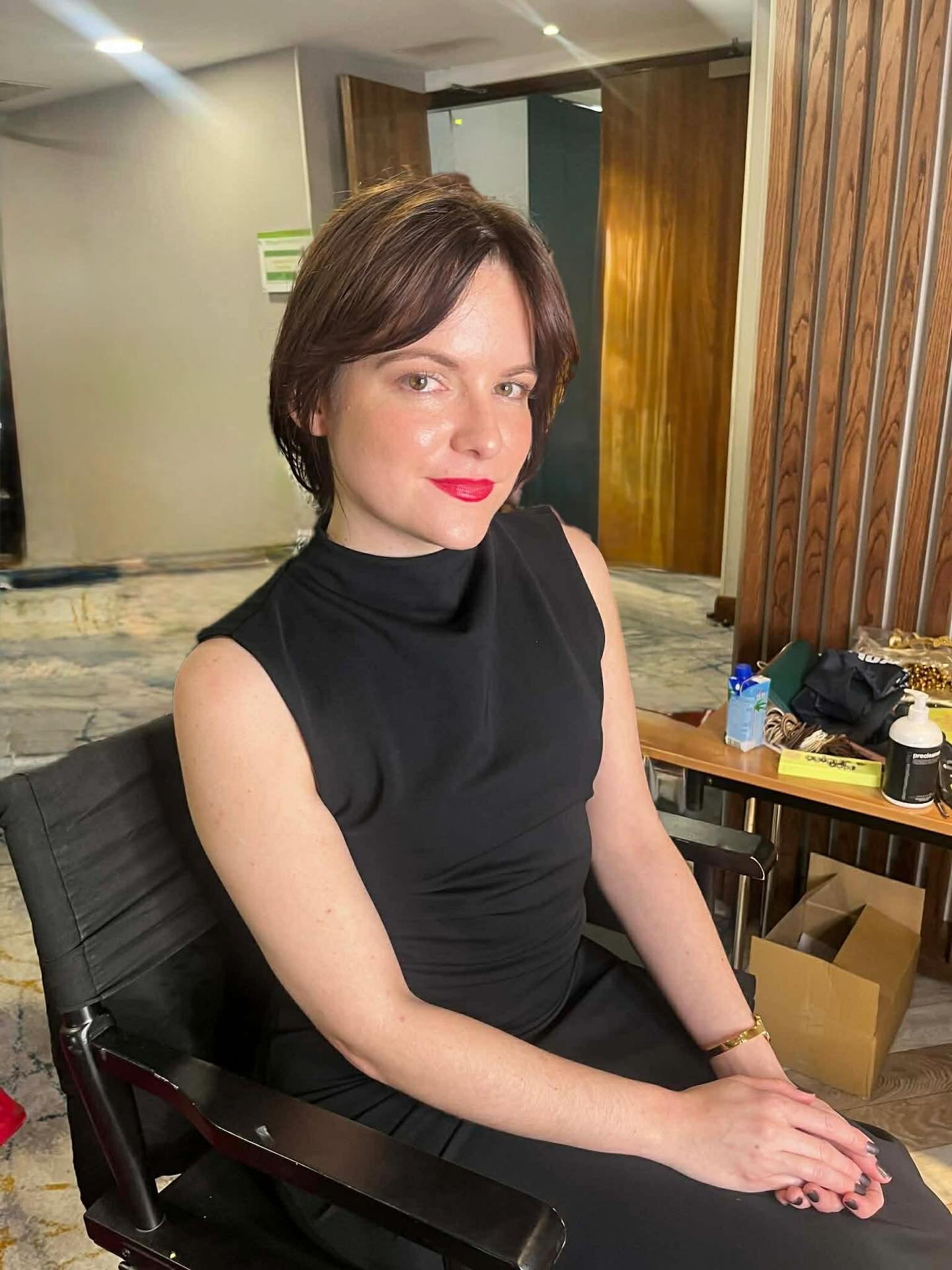 March 🌺 

make up on set / mgk / girl dinner / clapper board / weird phone photo / hanging out before parliament / sunrise / spicy marg / sunbathing in cardiff / disco / ozzy the duck and black roses 

Blessed ✨