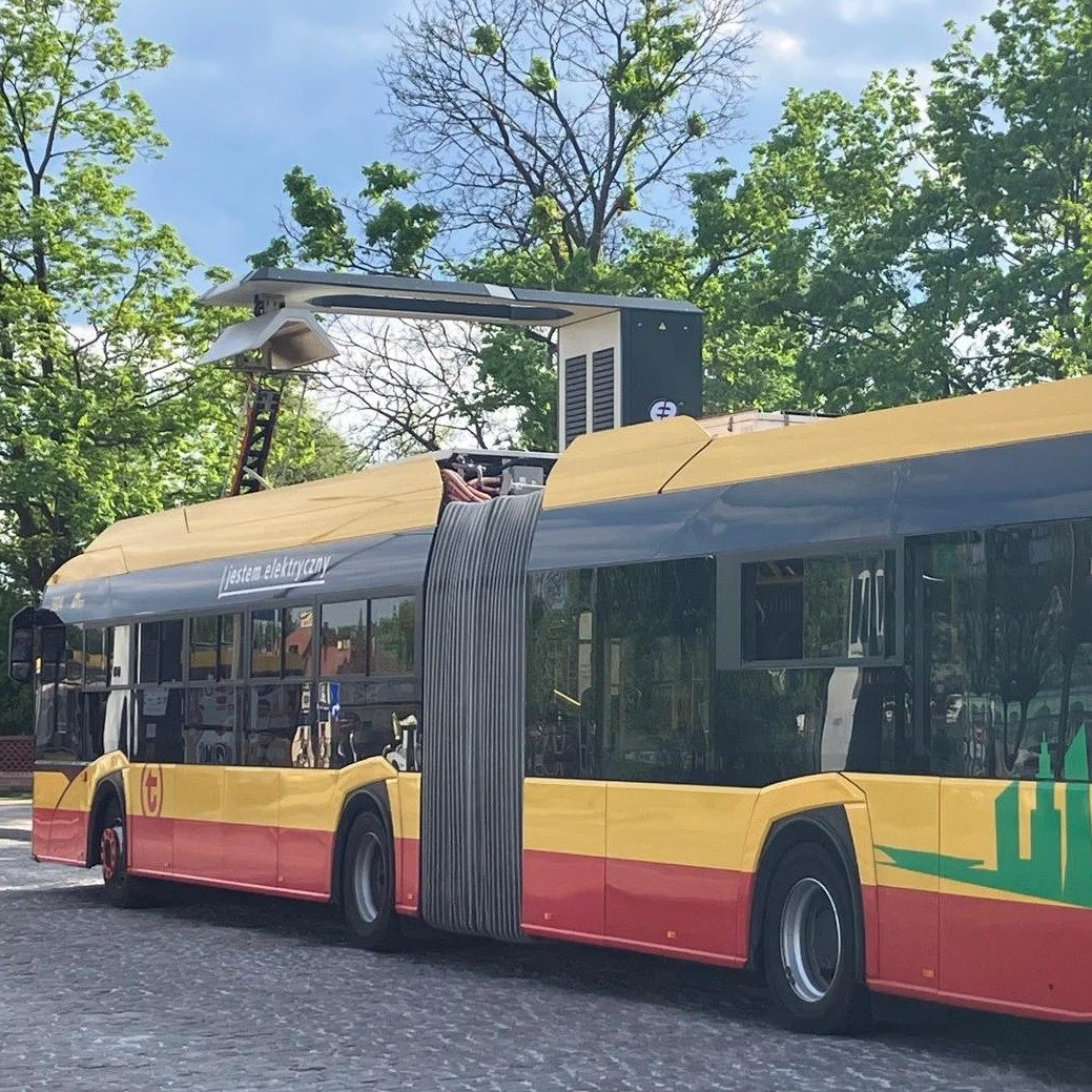 electrical bus square.JPG