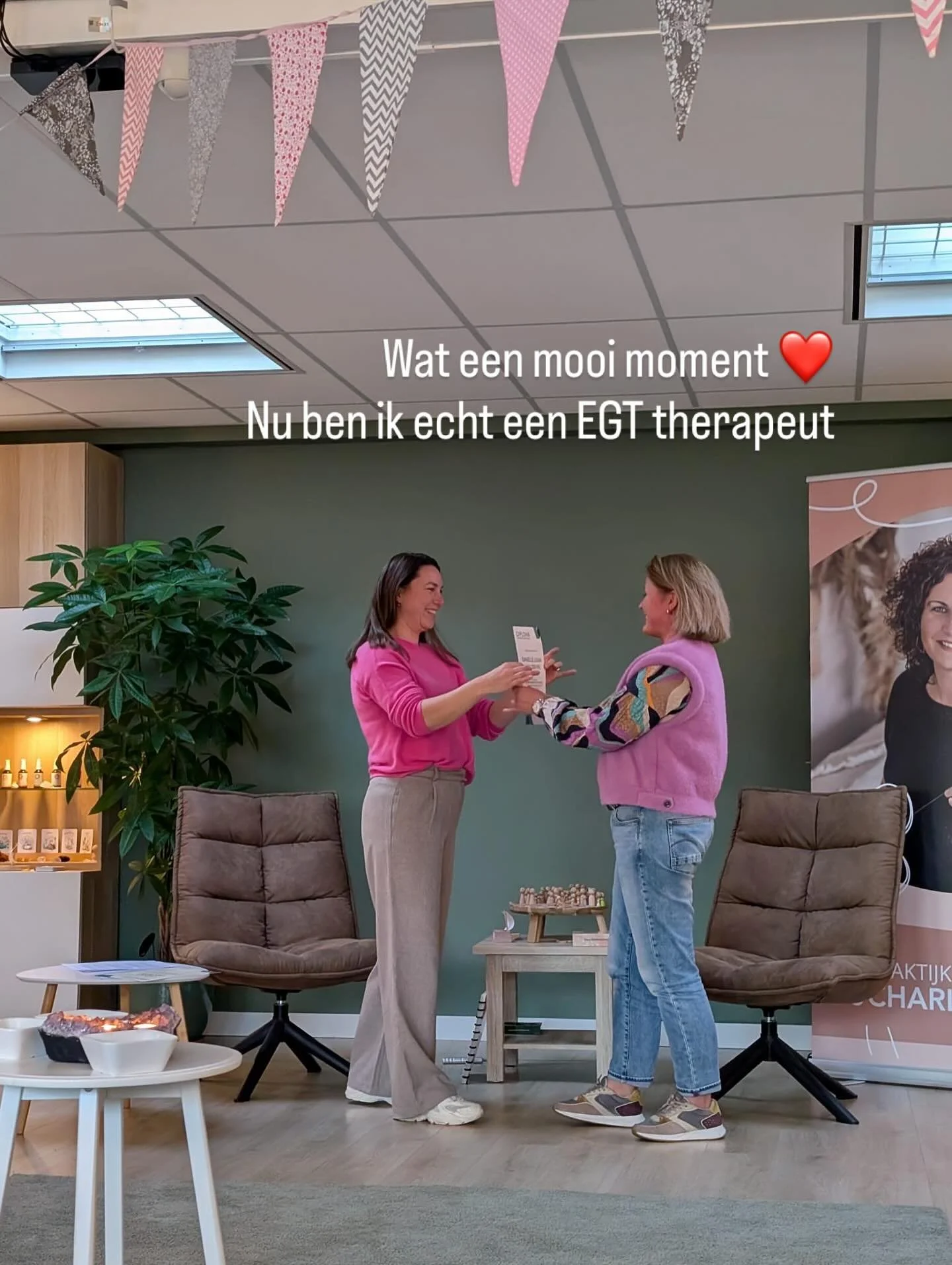 Gisteren heb ik mijn EGT diploma in ontvangst mogen nemen. Ontzettend trots dat ik deze stap heb gezet en op de vele mooie stappen die nog gaan komen ❤️