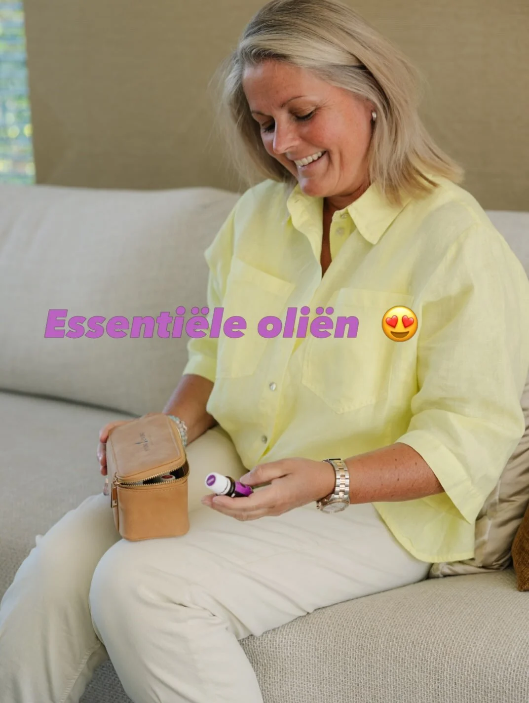 Word jij ook zo blij van essenti&euml;le oli&euml;n? 

Misschien is dit wel h&eacute;t moment om kennis te maken met de mooie wereld van Young Living! 

Ik ben zelf ontzettend enthousiast over de oli&euml;n en gebruik ze zowel thuis als tijdens mijn 