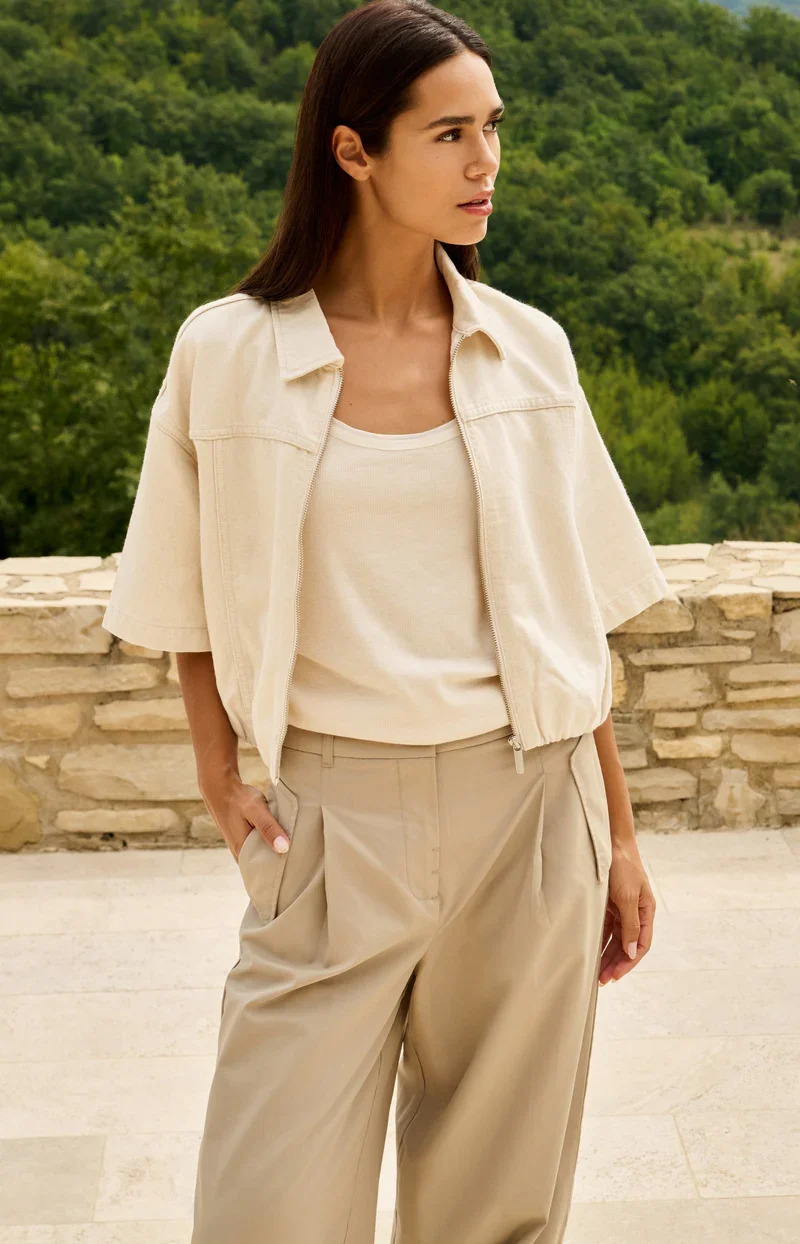 Losvallend jack met denim uitstraling 2.webp