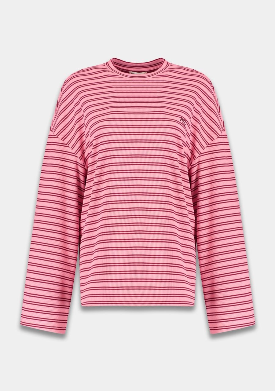 Harper and yve Tommy shirt.jpg