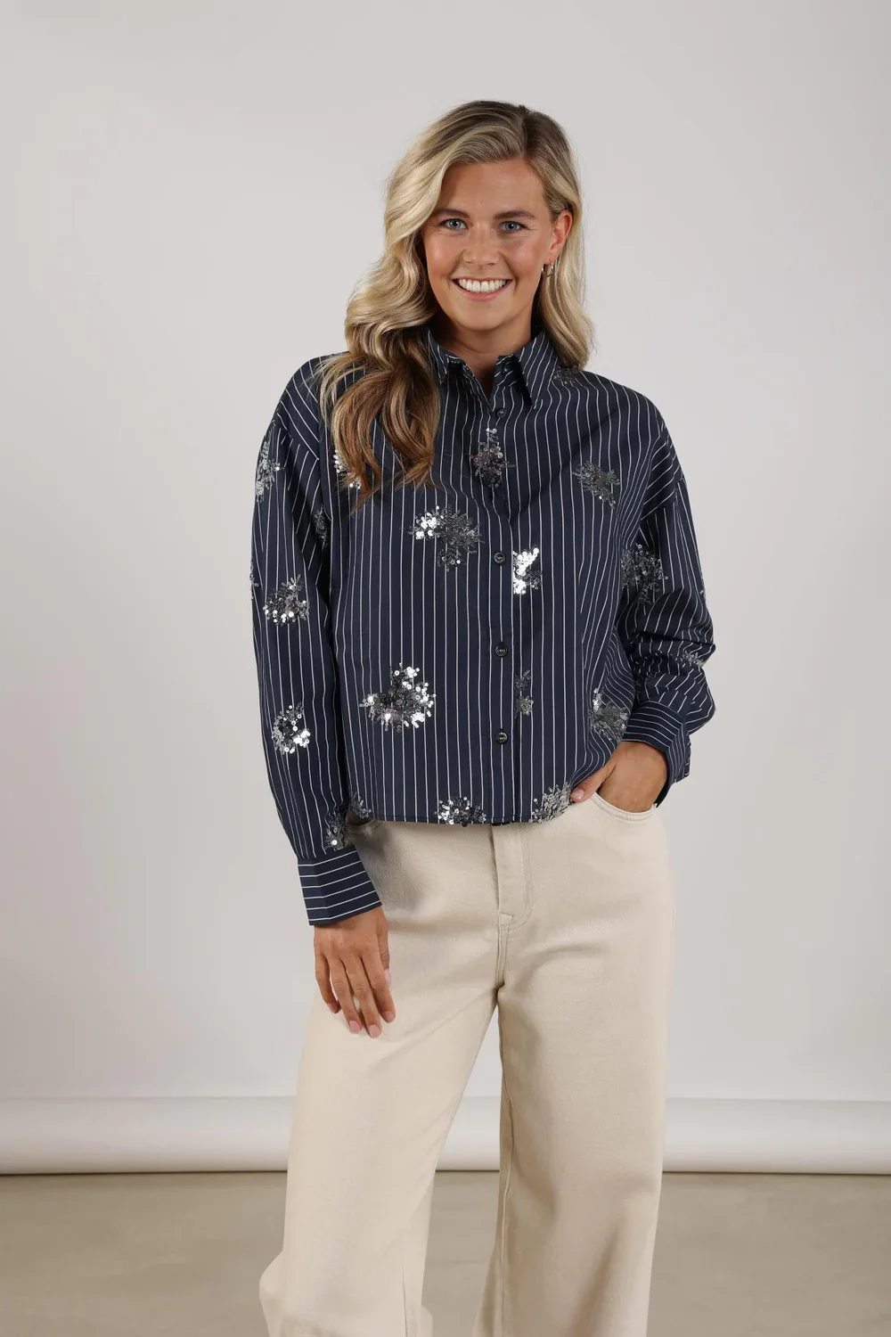 Tessa Blouse Paillet Navy 2.webp