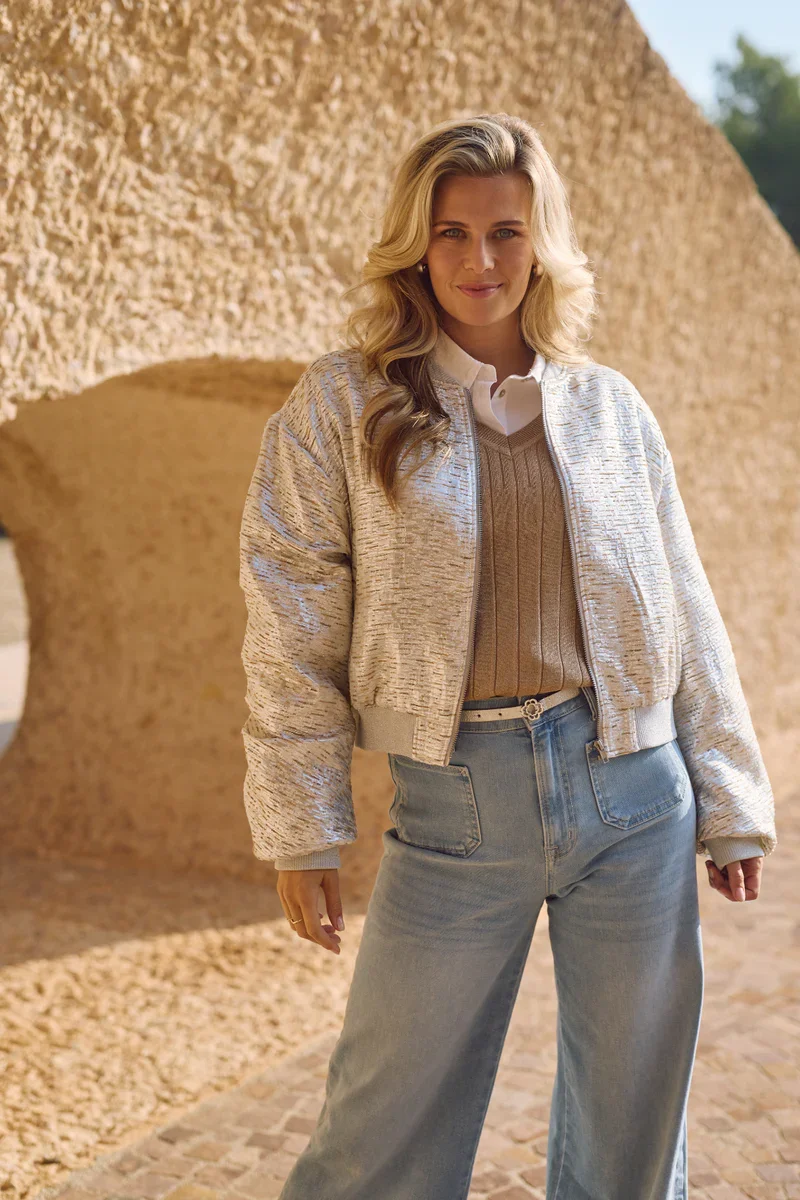 Nukus - Babette Bomber