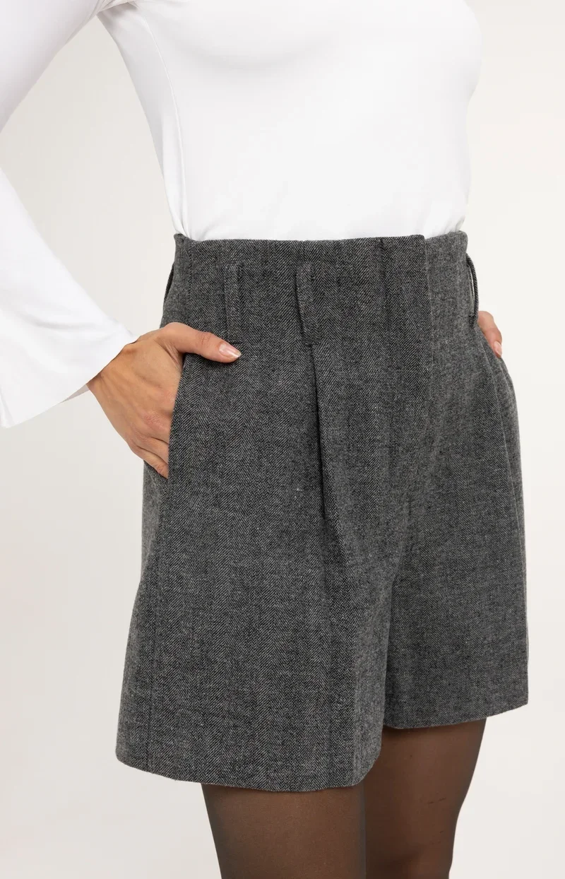 bermuda-shorts-in-melange-herringbone-fabric-medium-grey-melange_21edfdd7-039a-4dbd-8e4f-22cb633e938e.webp
