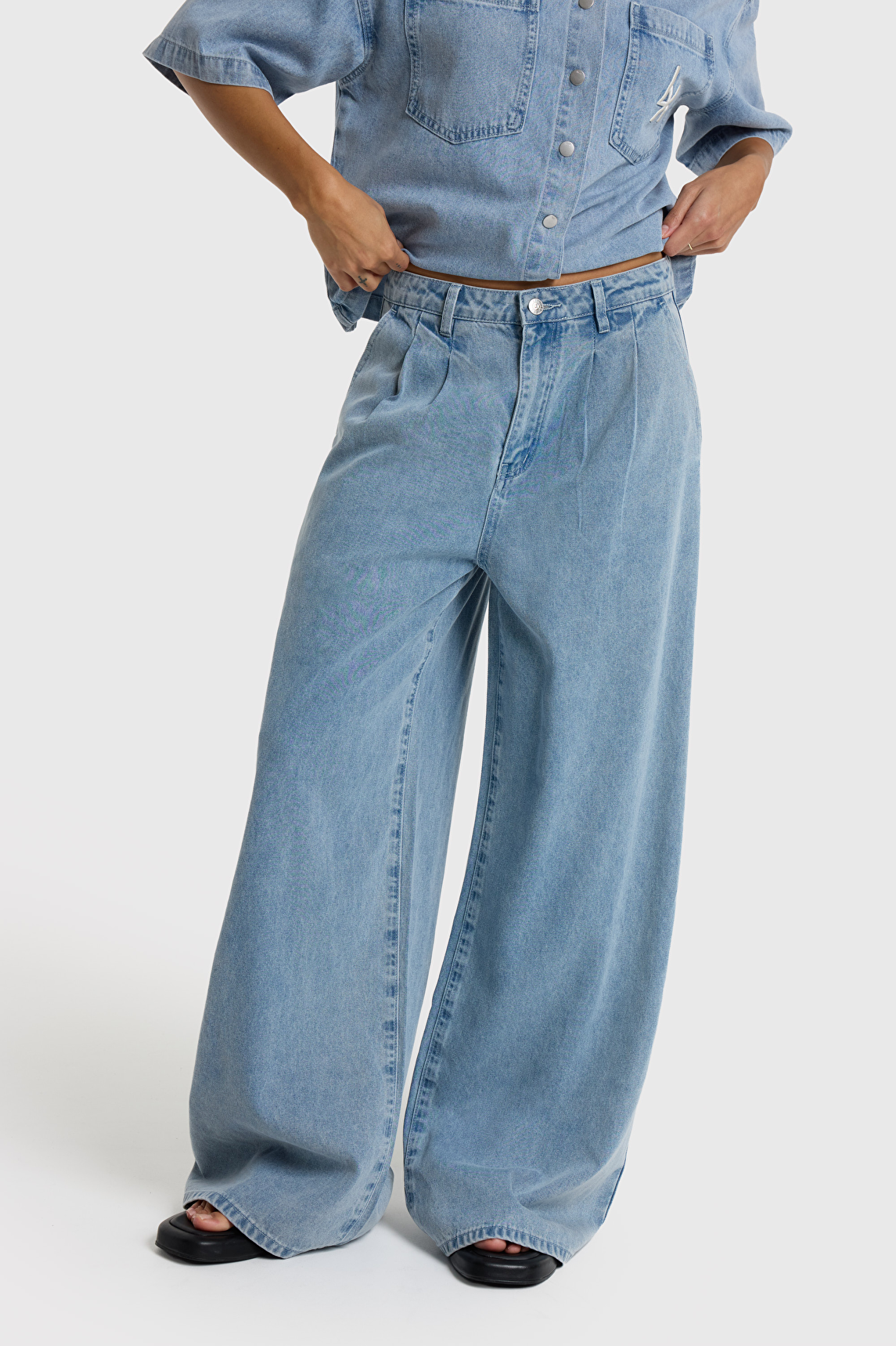 Denim wide pants 2.webp