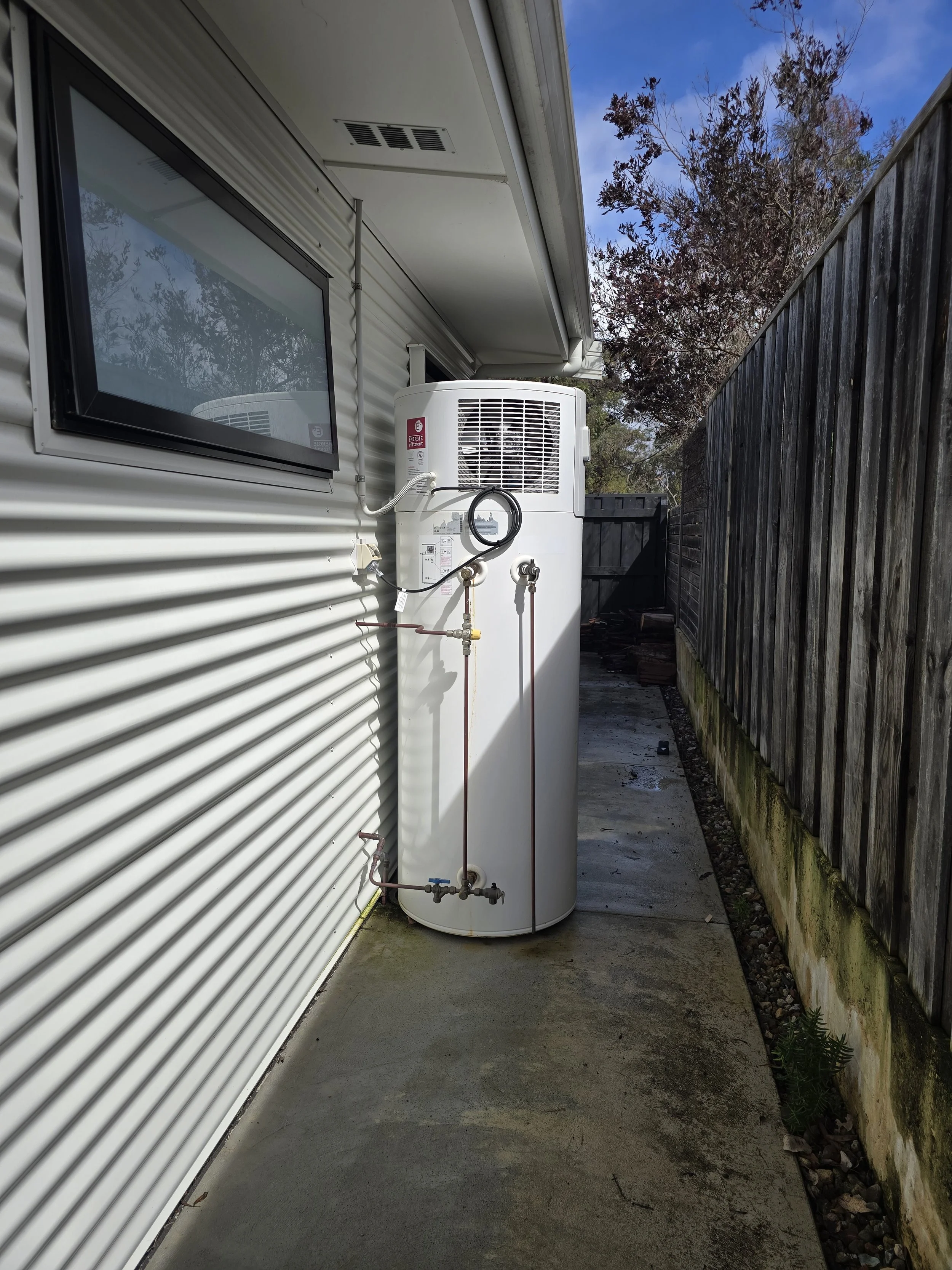hot water system, heat pump