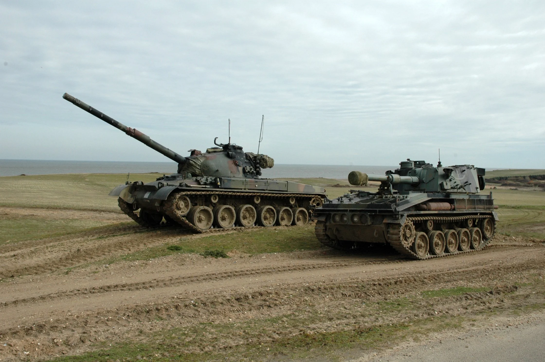 Panzer 68 & Abbott.jpg