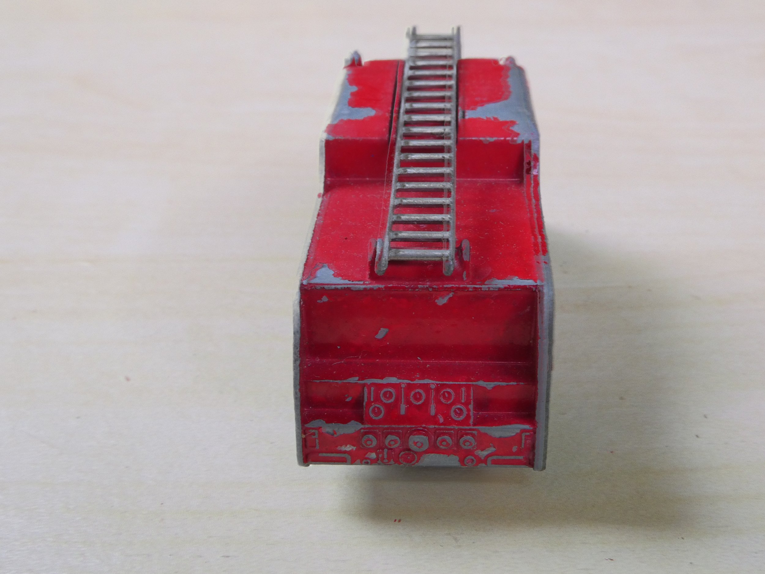 Lesney Nr 9 Merryweather Marquis Series III Fire Engine