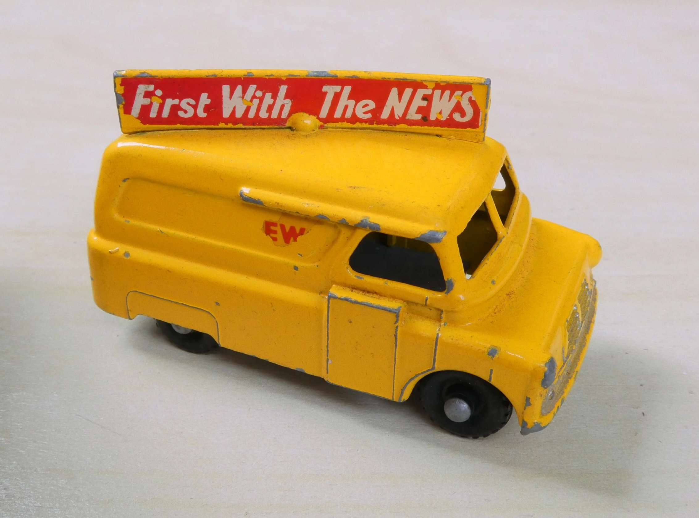 Lesney Nr 42 Evening News