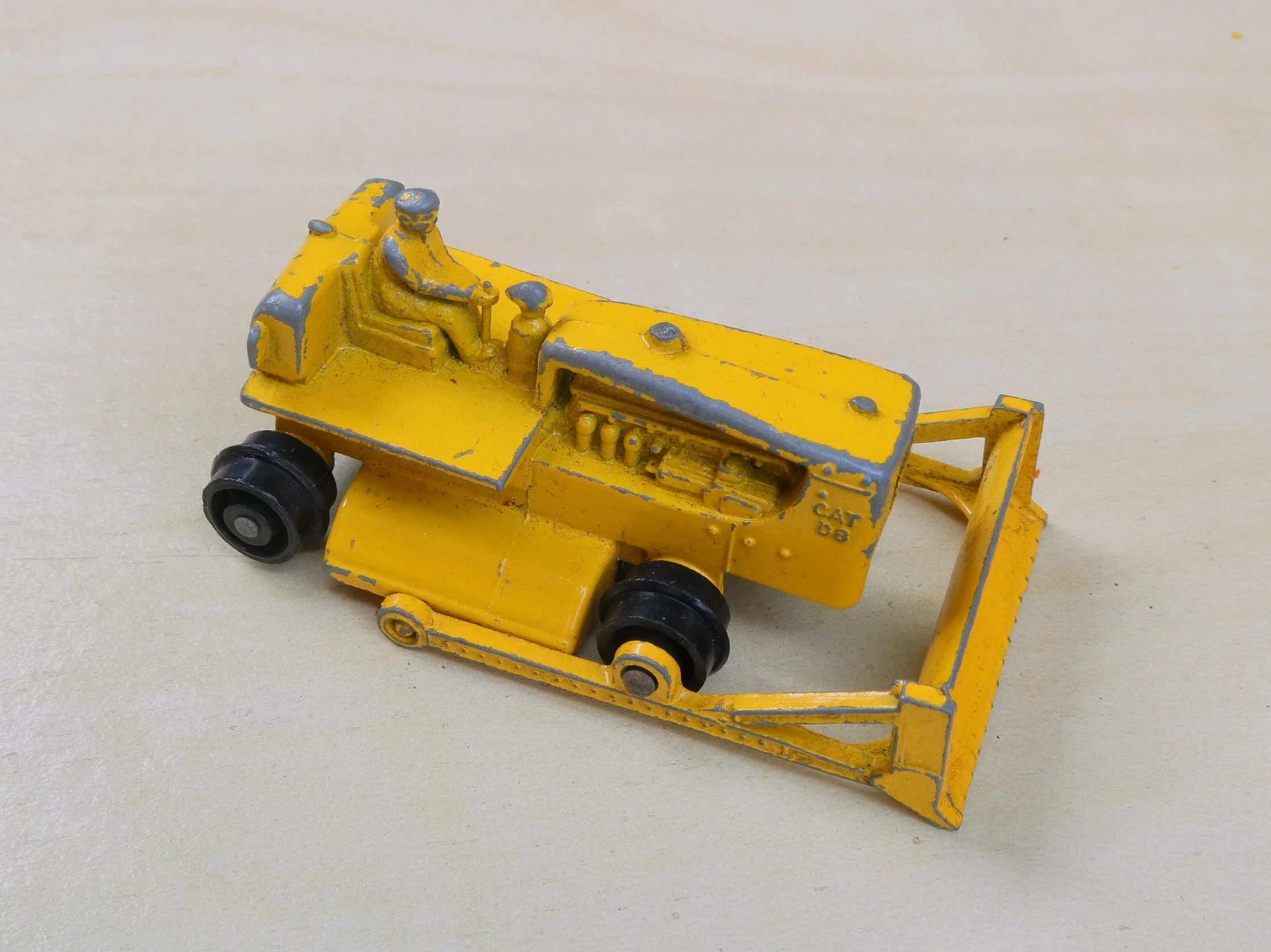 Lesney Nr 18 Caterpillar Bulldozer