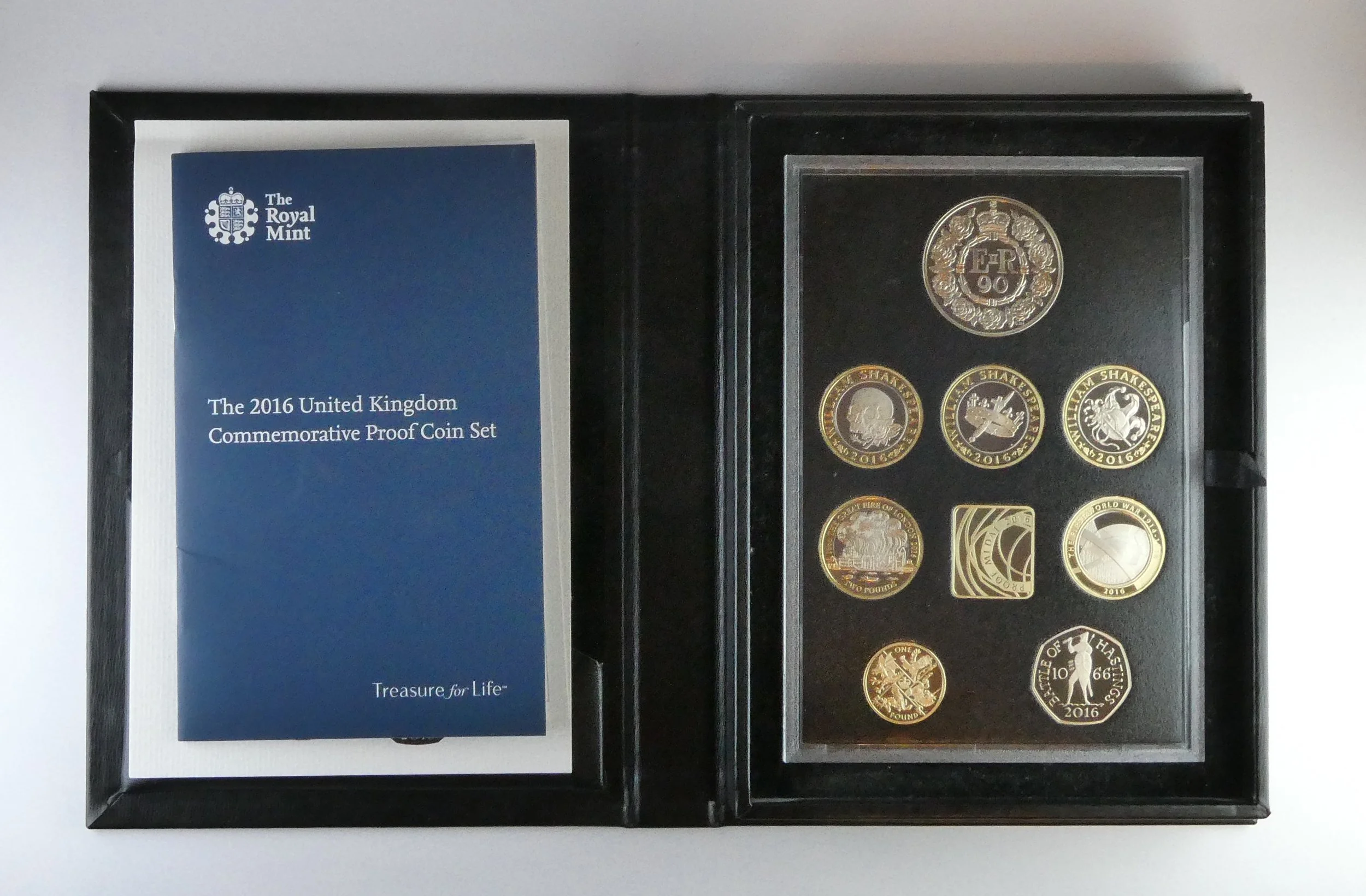 Royal Mint Commemorative Proof Set 2016 with brochure