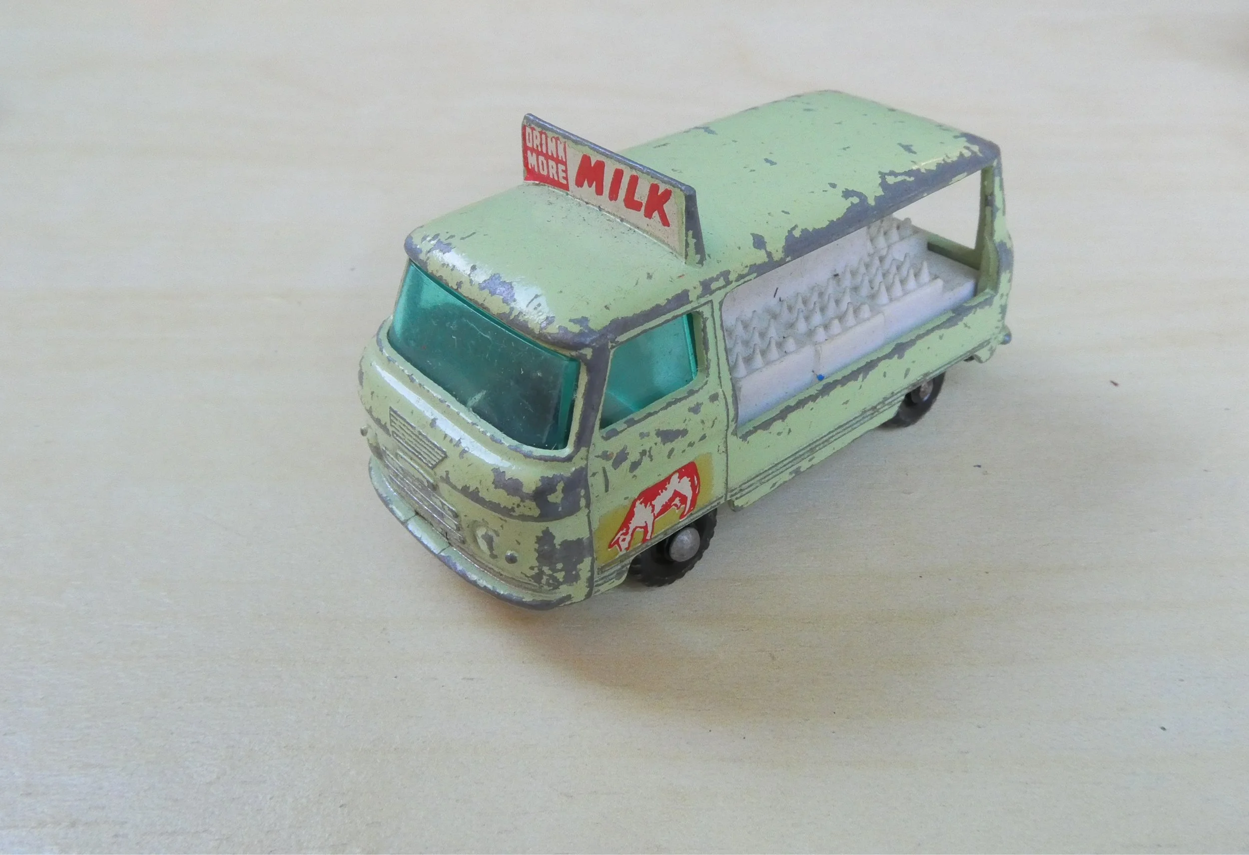 Lesney Nr 21 Commer Bottle Float