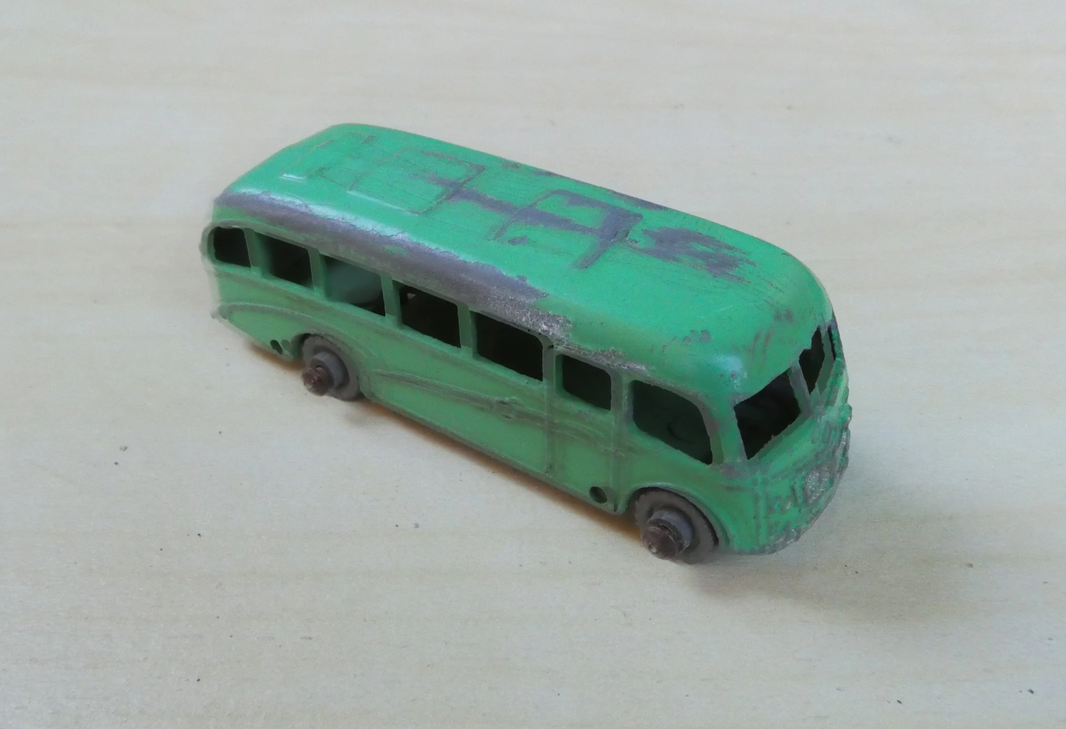 Lesney Nr 21 Bedford Duple Luxury Coach