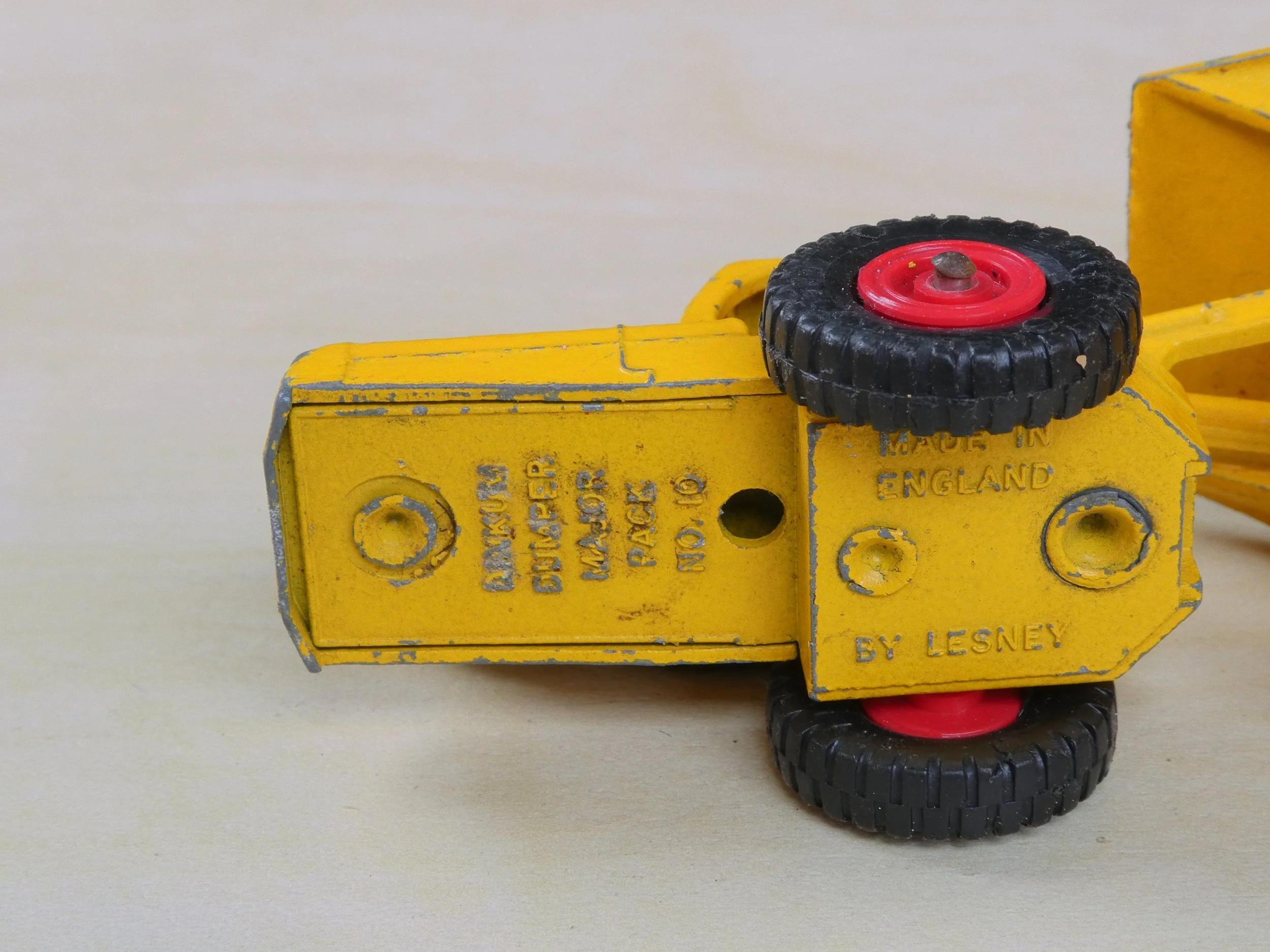 Lesney Matchbox Major Pack 10 Dinkum Dumper Truck