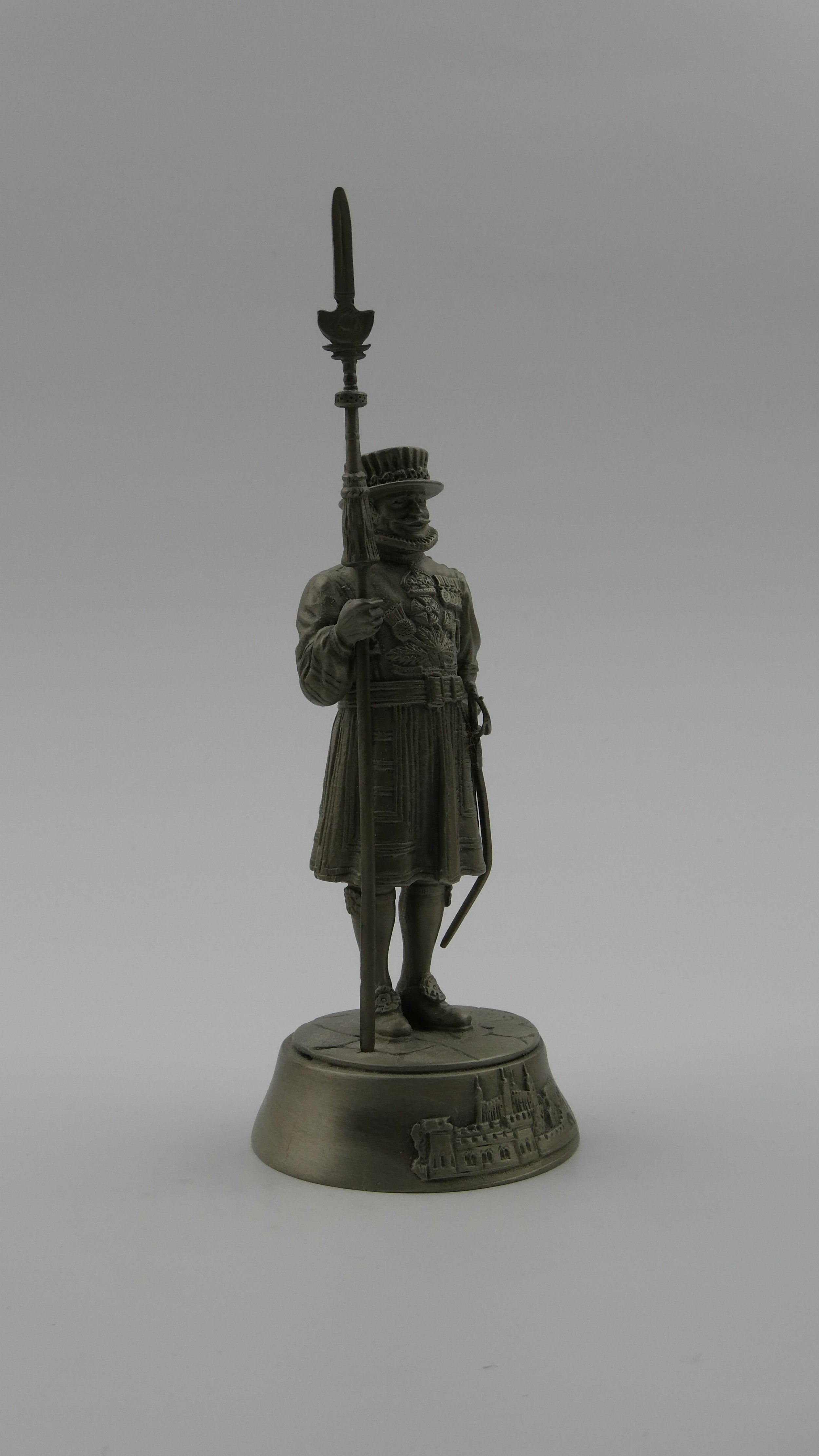 Yeoman Warder