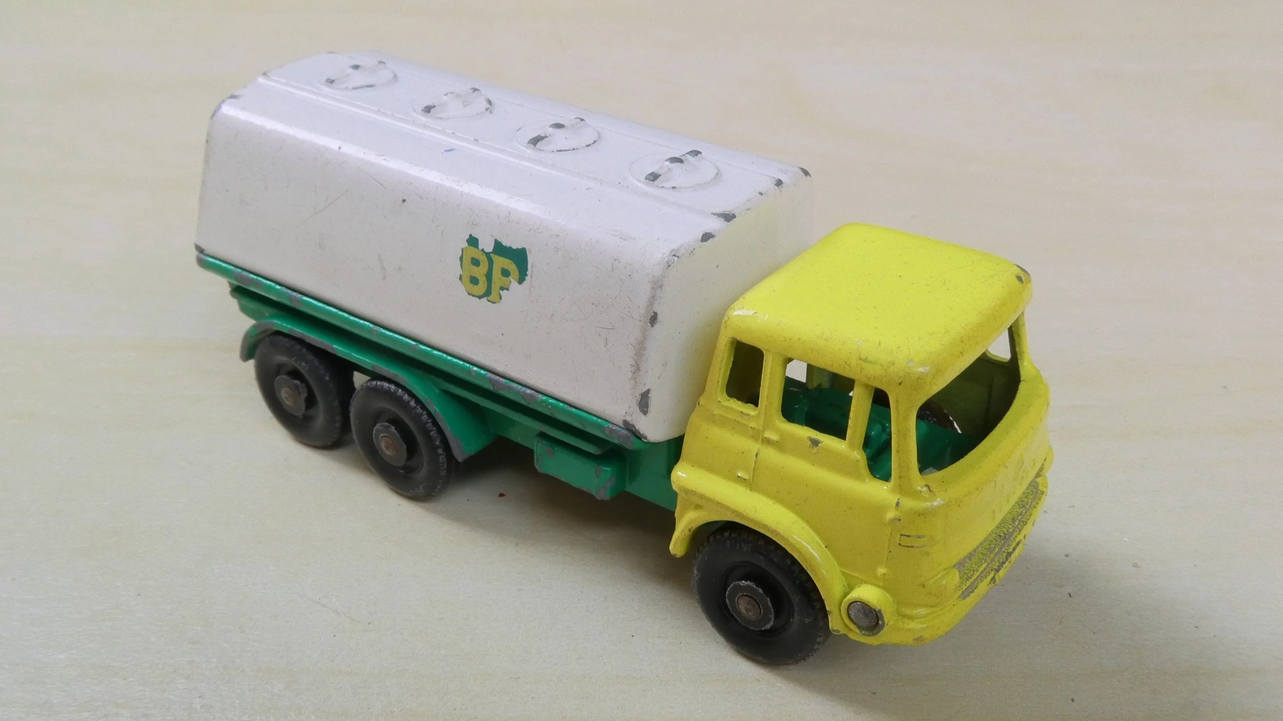 Lesney Matchbox Series Nr 25 Petrol Tanker