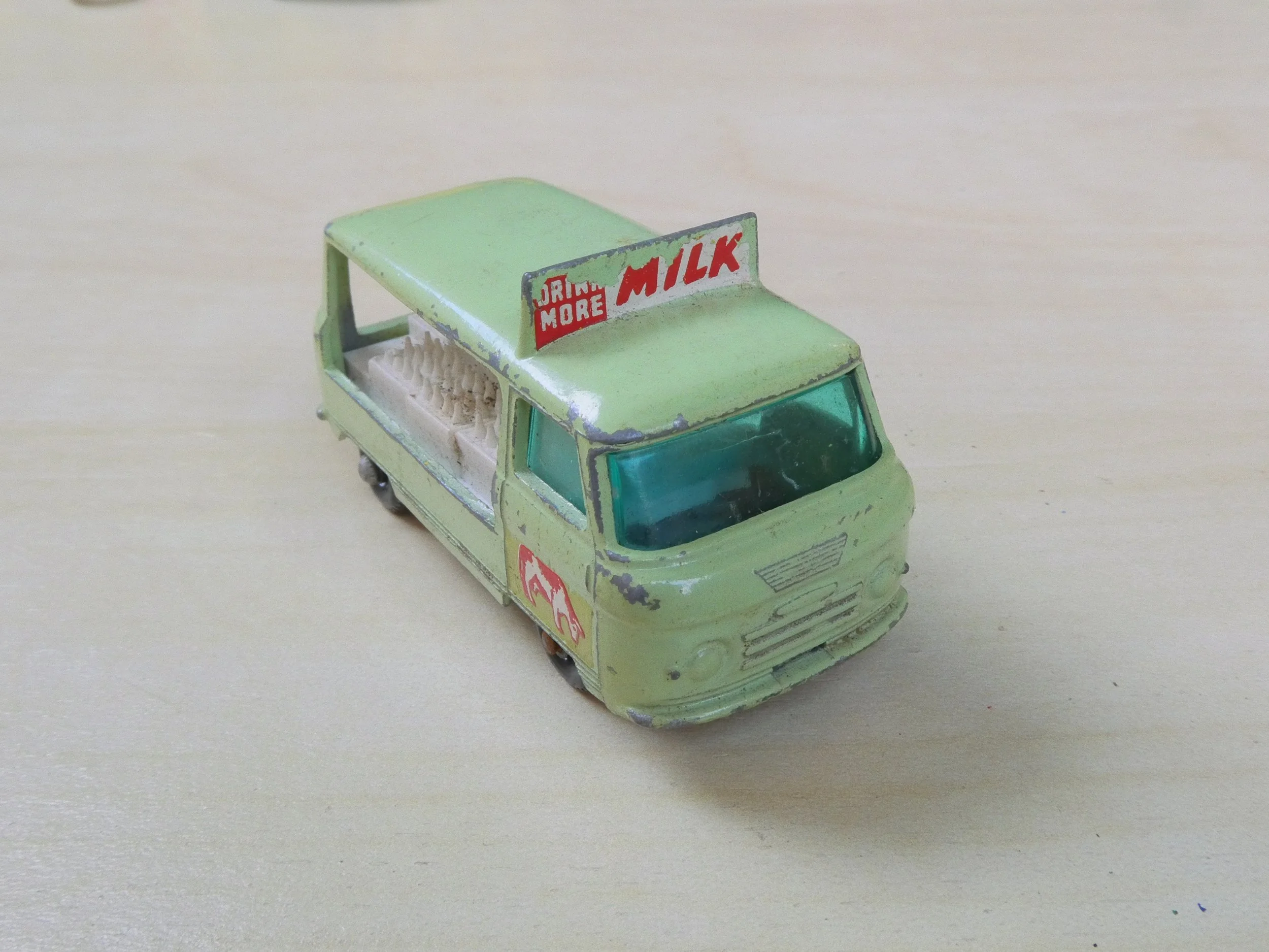 Lesney Nr 21 Commer Bottle Float