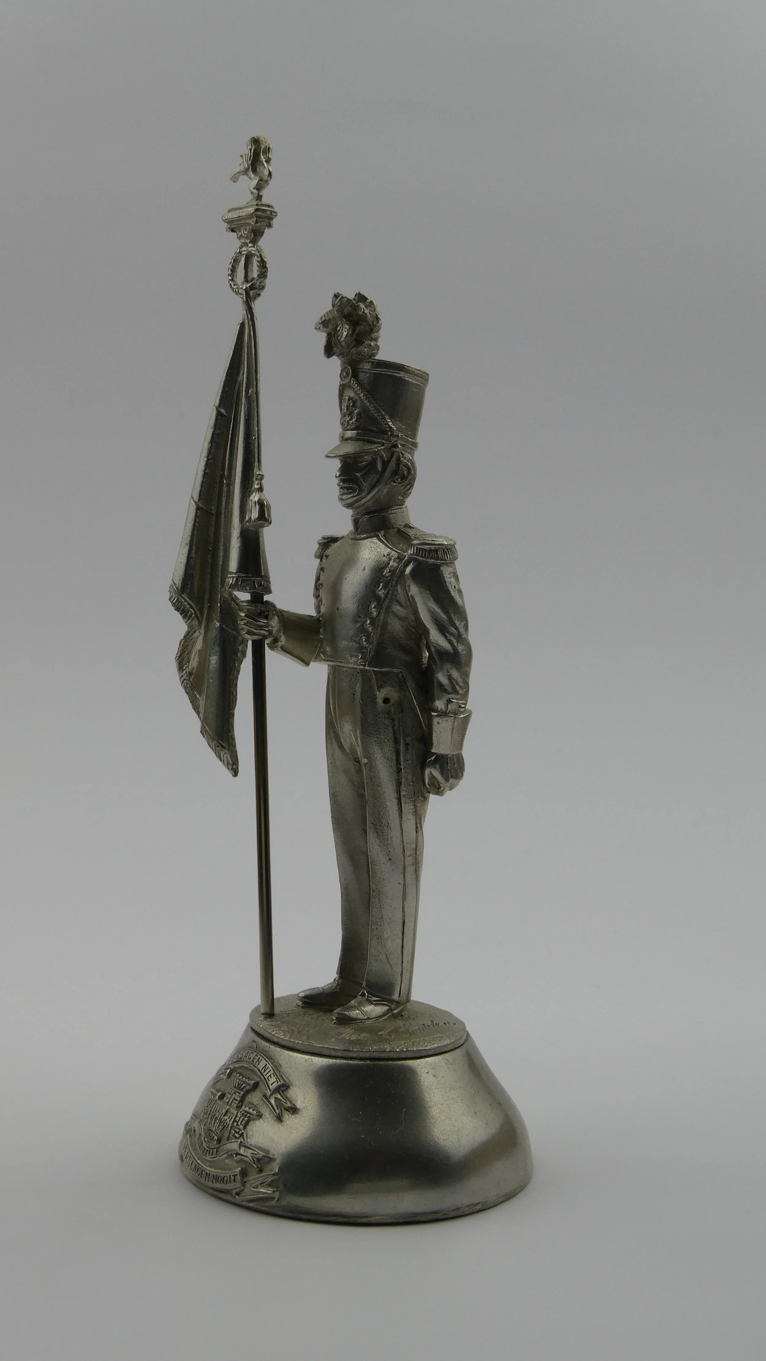 Vaandrig 1st Regt Grenadiers (Belgian Grenadiers) c 1845