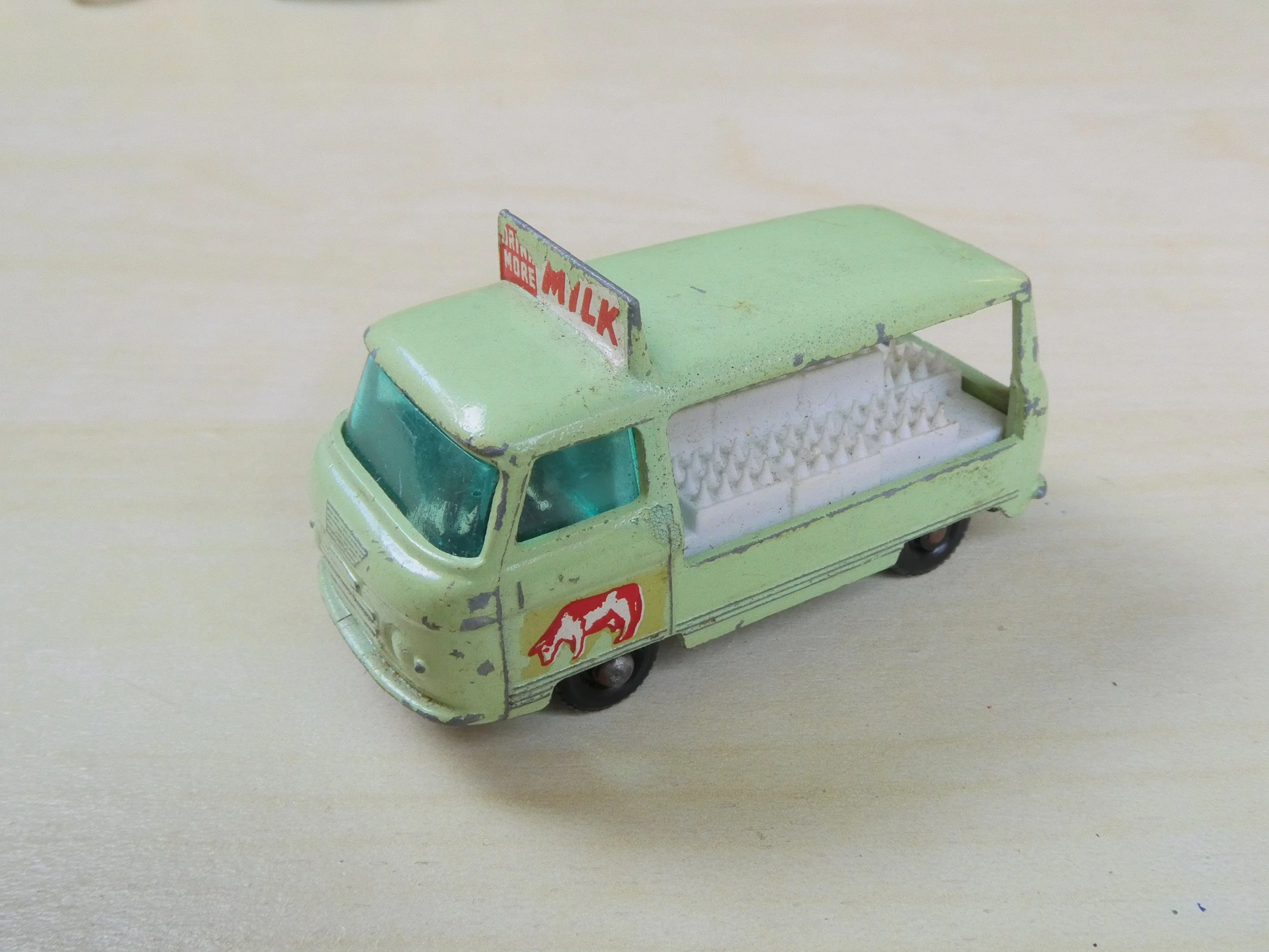 Lesney Nr 21 Commer Bottle Float