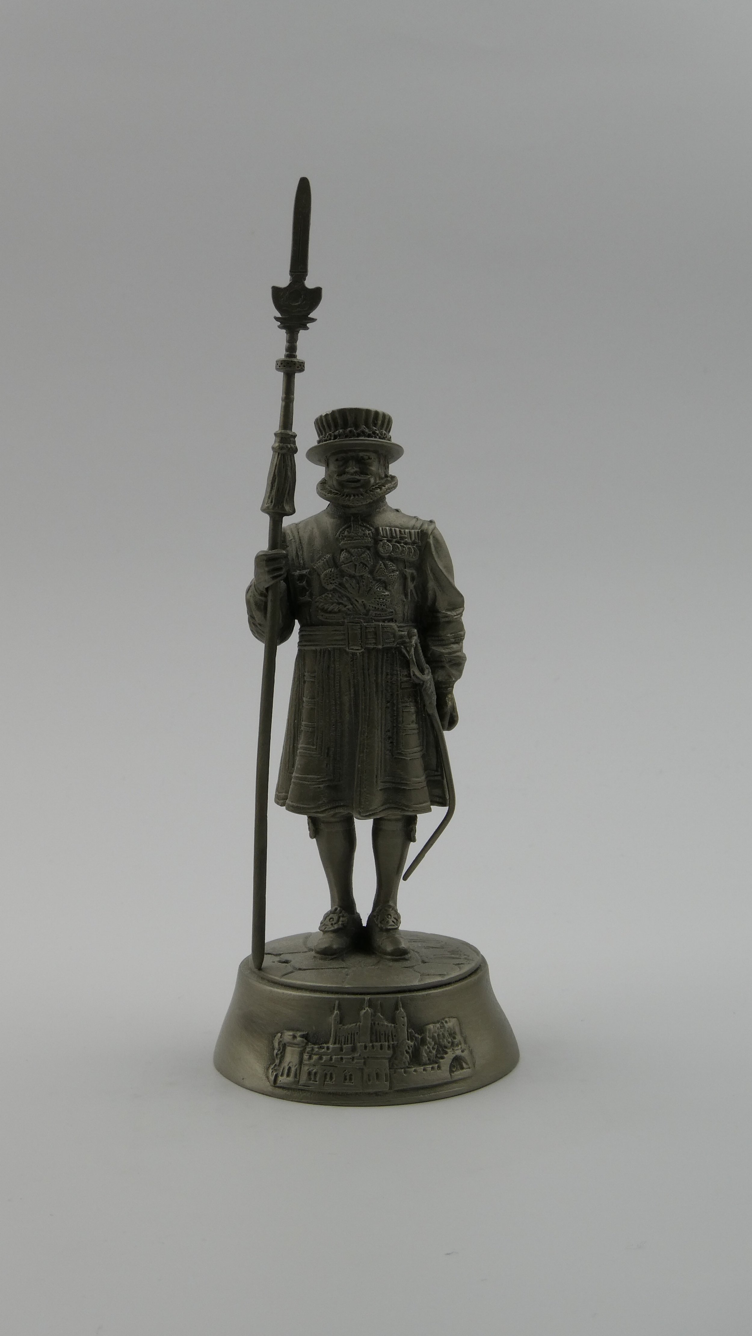Yeoman Warder