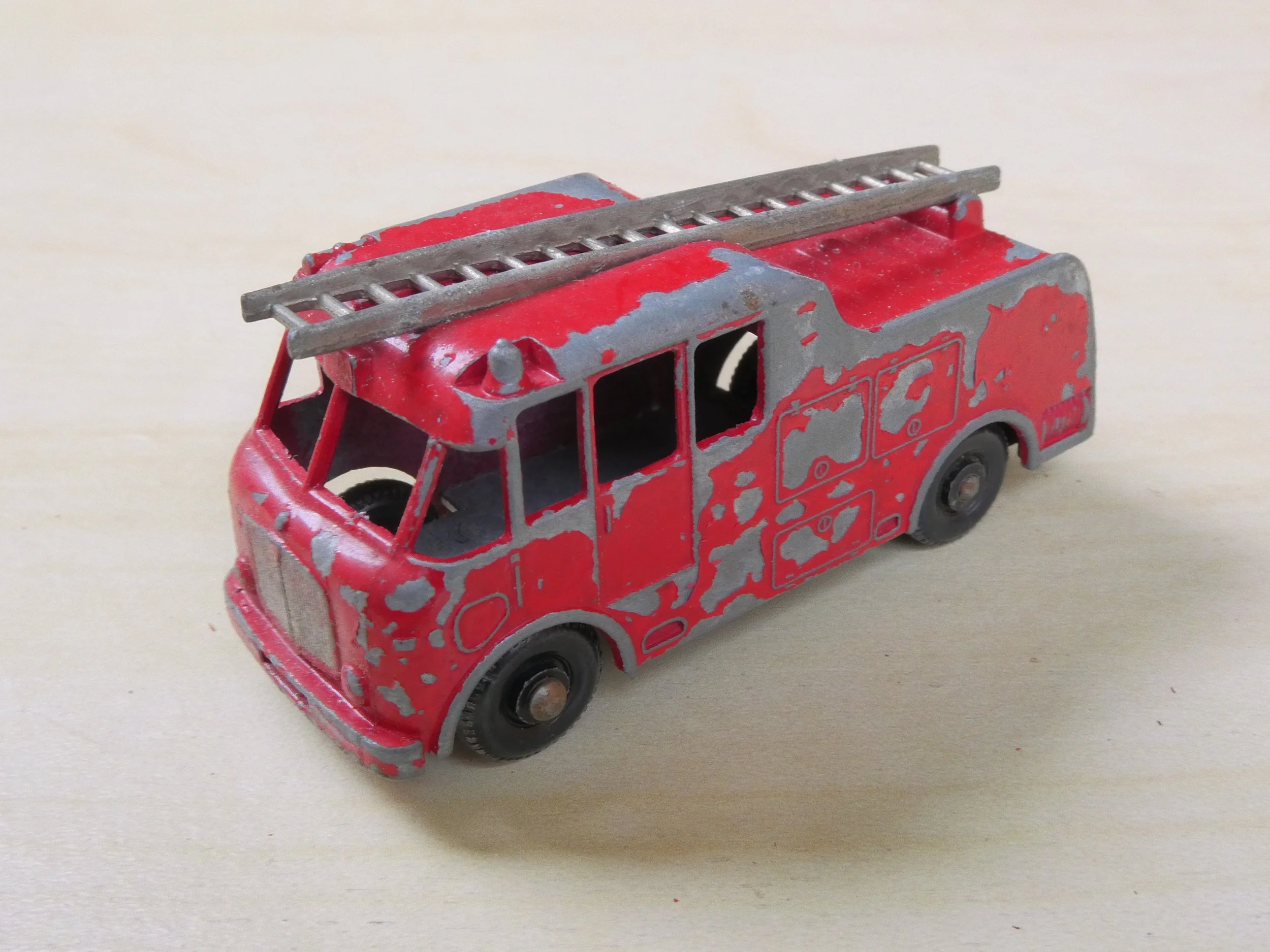 Lesney Nr 9 Merryweather Marquis Series III Fire Engine