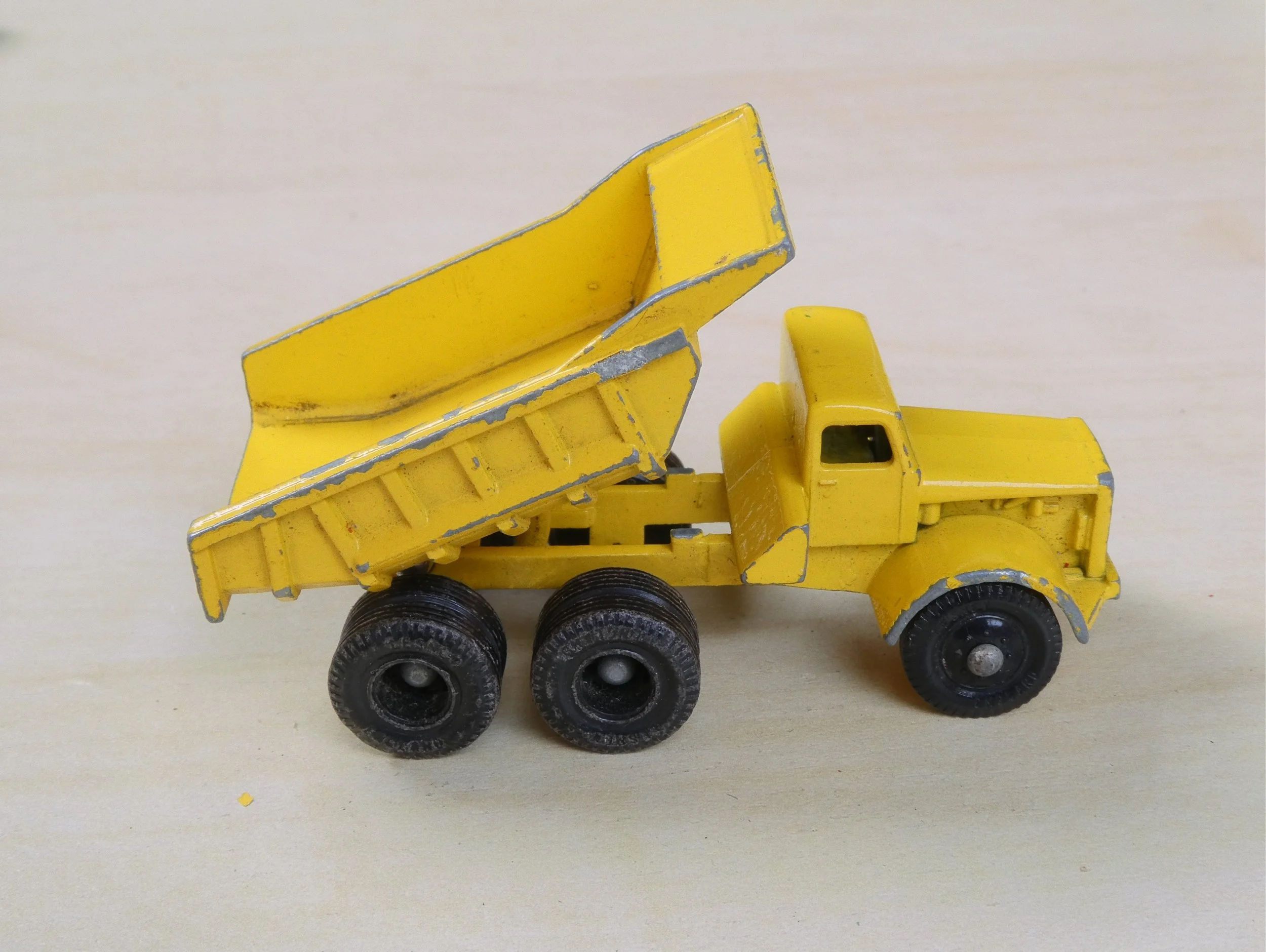 Lesney Nr 6 Euclid Dump Truck
