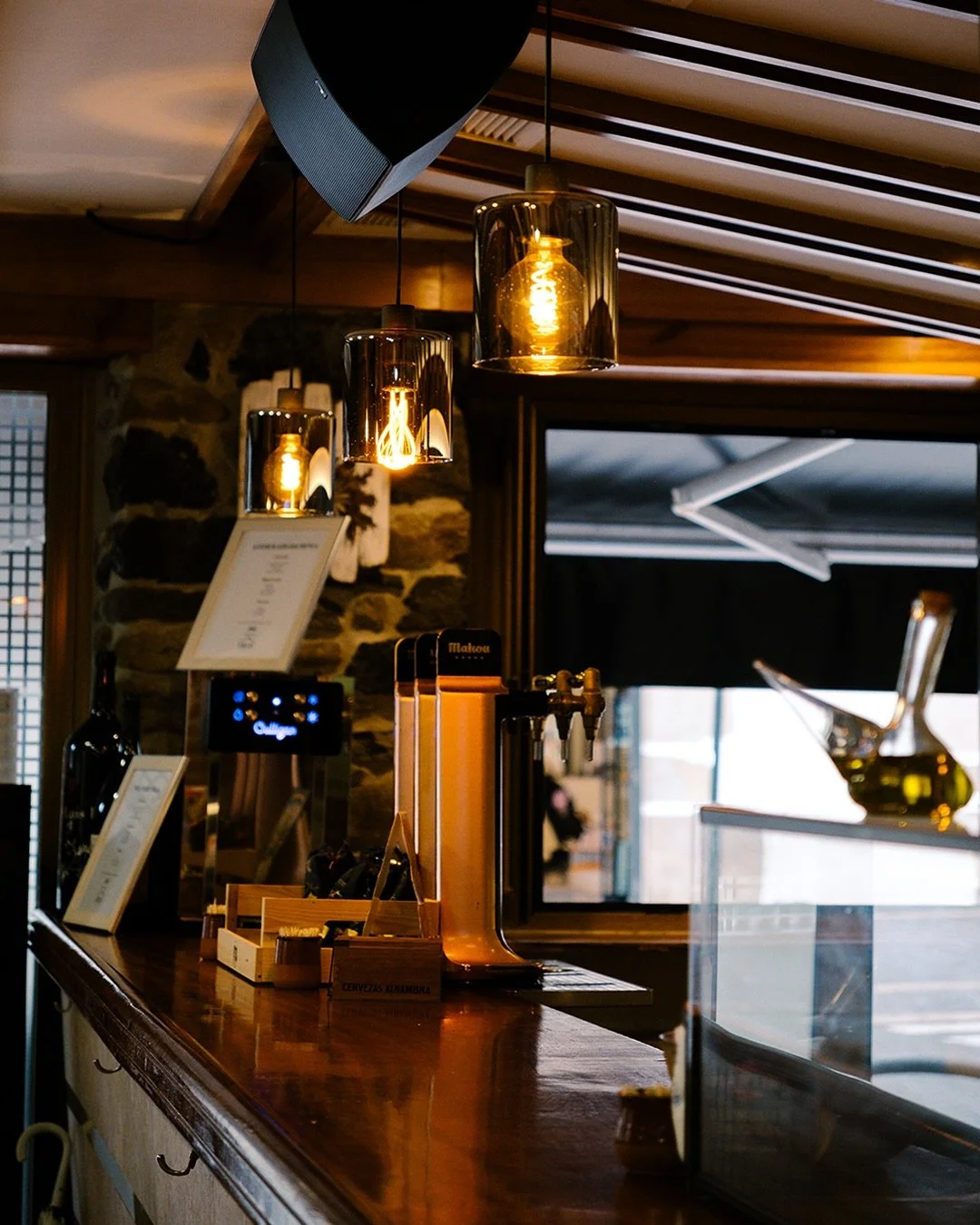 Lazkaoko Erlo jatetxean ateratako argazki batzuk. 

Plazer bat 100 urteko historia duen taberna honen xarma eta zaporea partekatzea.

&mdash;&mdash;

Algunas fotos tomadas en el restaurante Erlo de Lazkao.

Un placer compartir el encanto y el sabor d