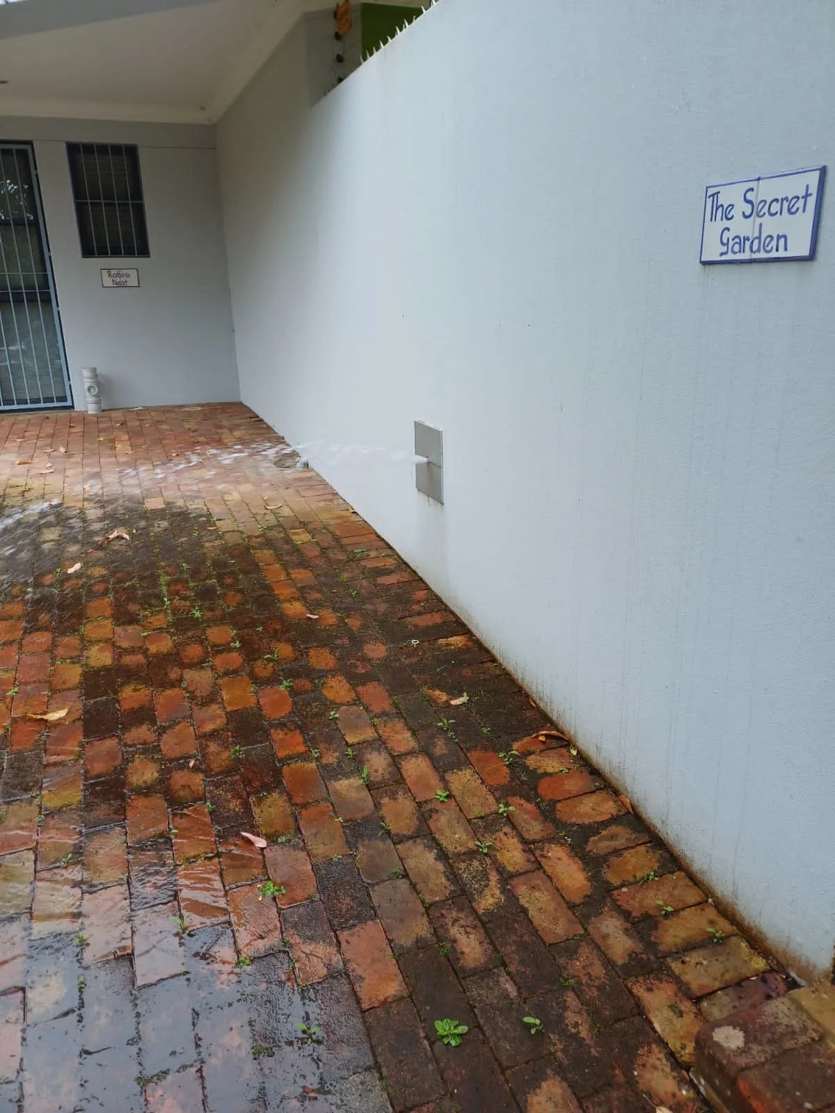 Sunday morning repairs to stolen garden tap 🛠💦