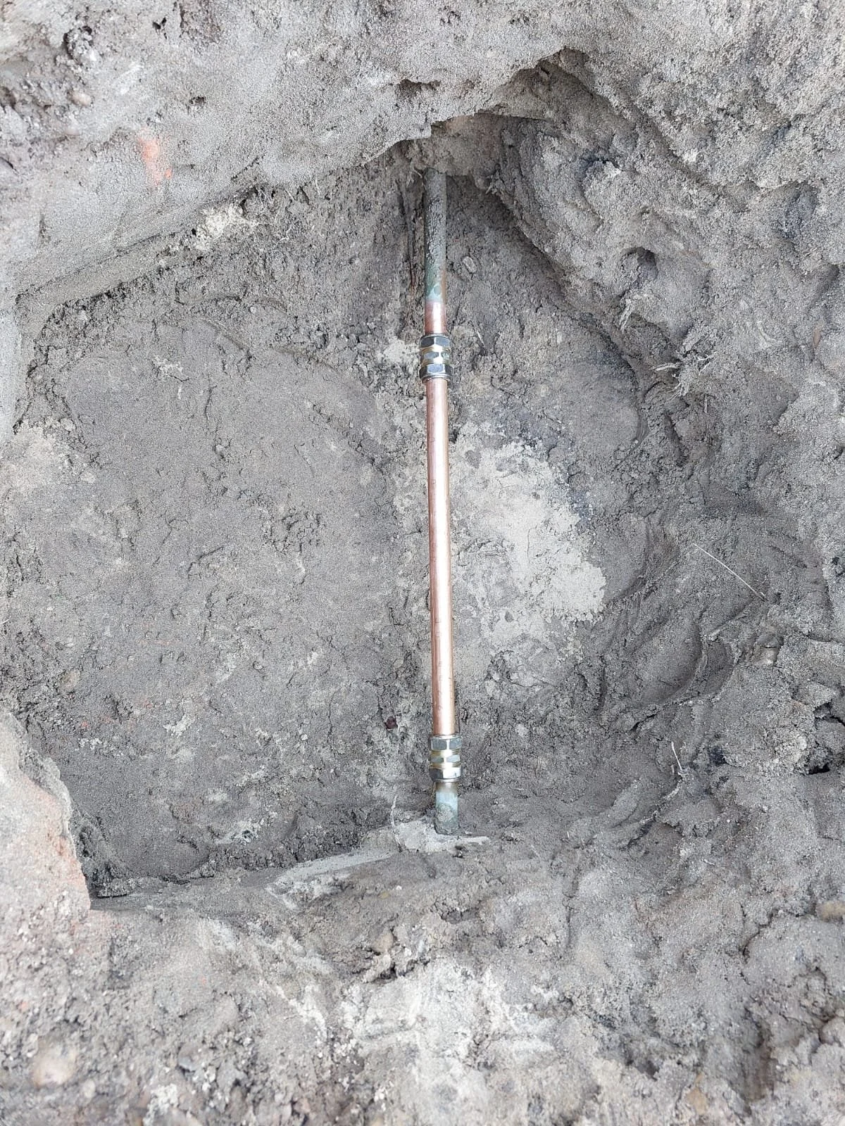 Fixed leaking pipe FLOWING again 💦