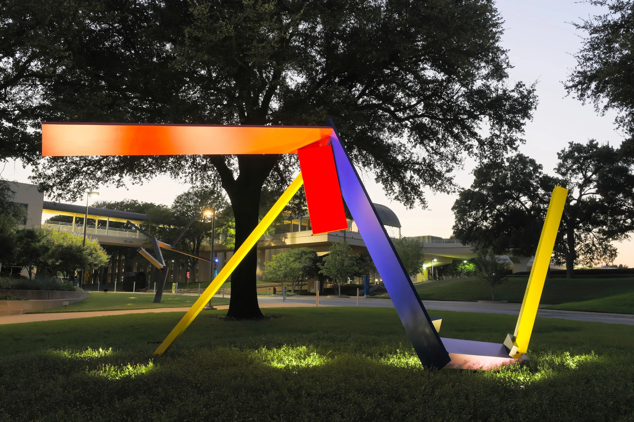 Shapiro Sculpture Evening Lights_08252021_ND_5835.jpg