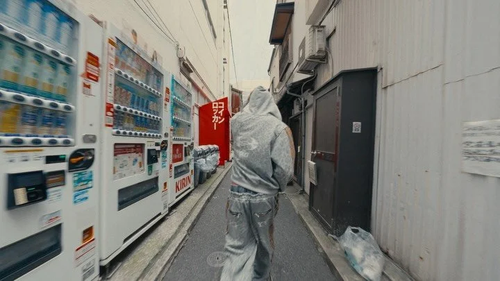 WeChat @tadedust feat.&nbsp;@samrecks 💬

Director:&nbsp;@biggyframes
Dop:&nbsp;@biggyframes
1AC:&nbsp;@yuliang_k
Edit / Colour:&nbsp;@xtigas
BTS:&nbsp;@yuliang_k
Track Produced by:&nbsp;@twintwopg