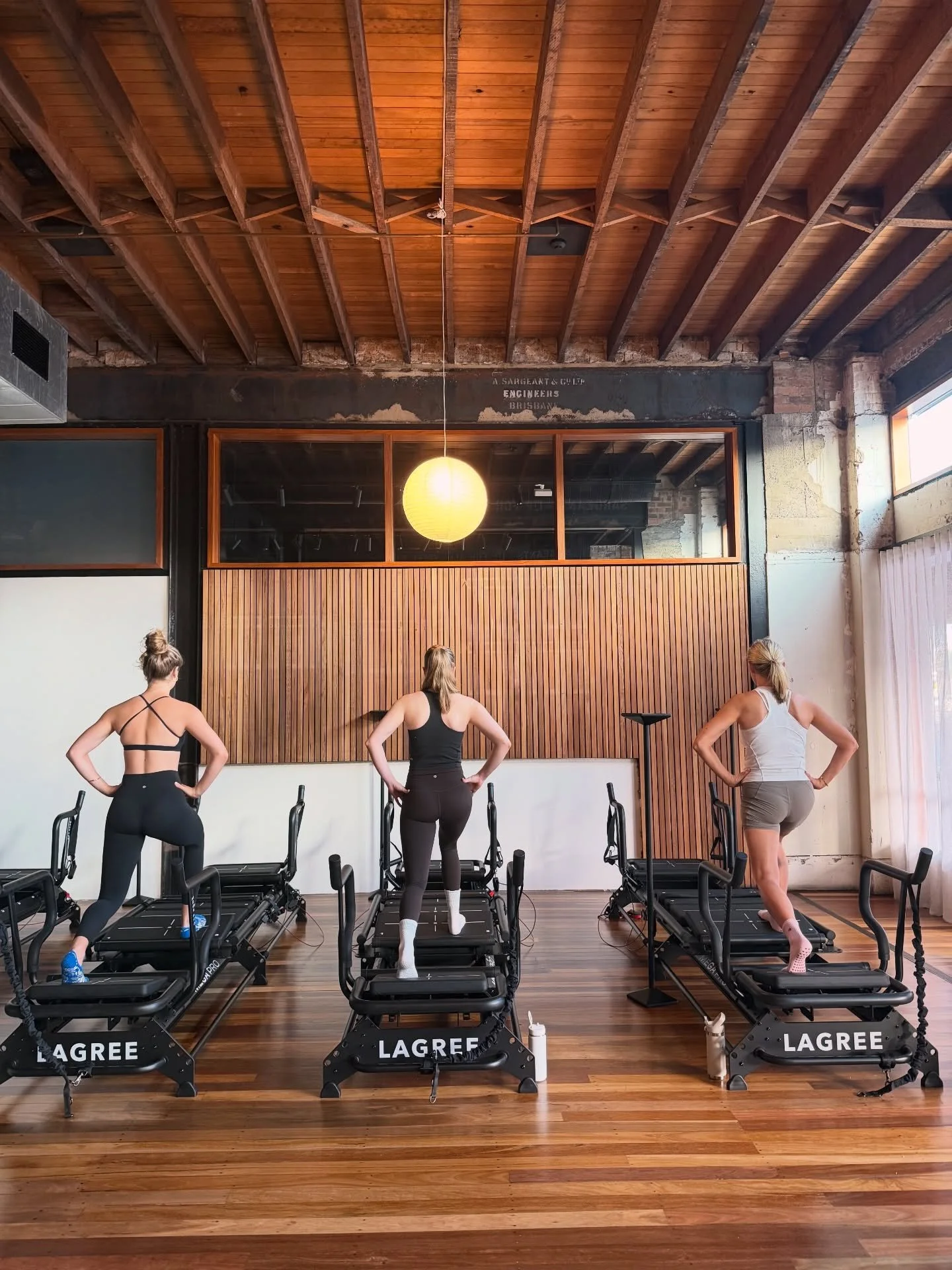 Seems time for the girls to get the grid spot that they deserve - some non shakey captured moments compared to the constantly shaking giggling videos on stories. 

Perfectly captures how beautiful it can be to move your body in a slow considered way 