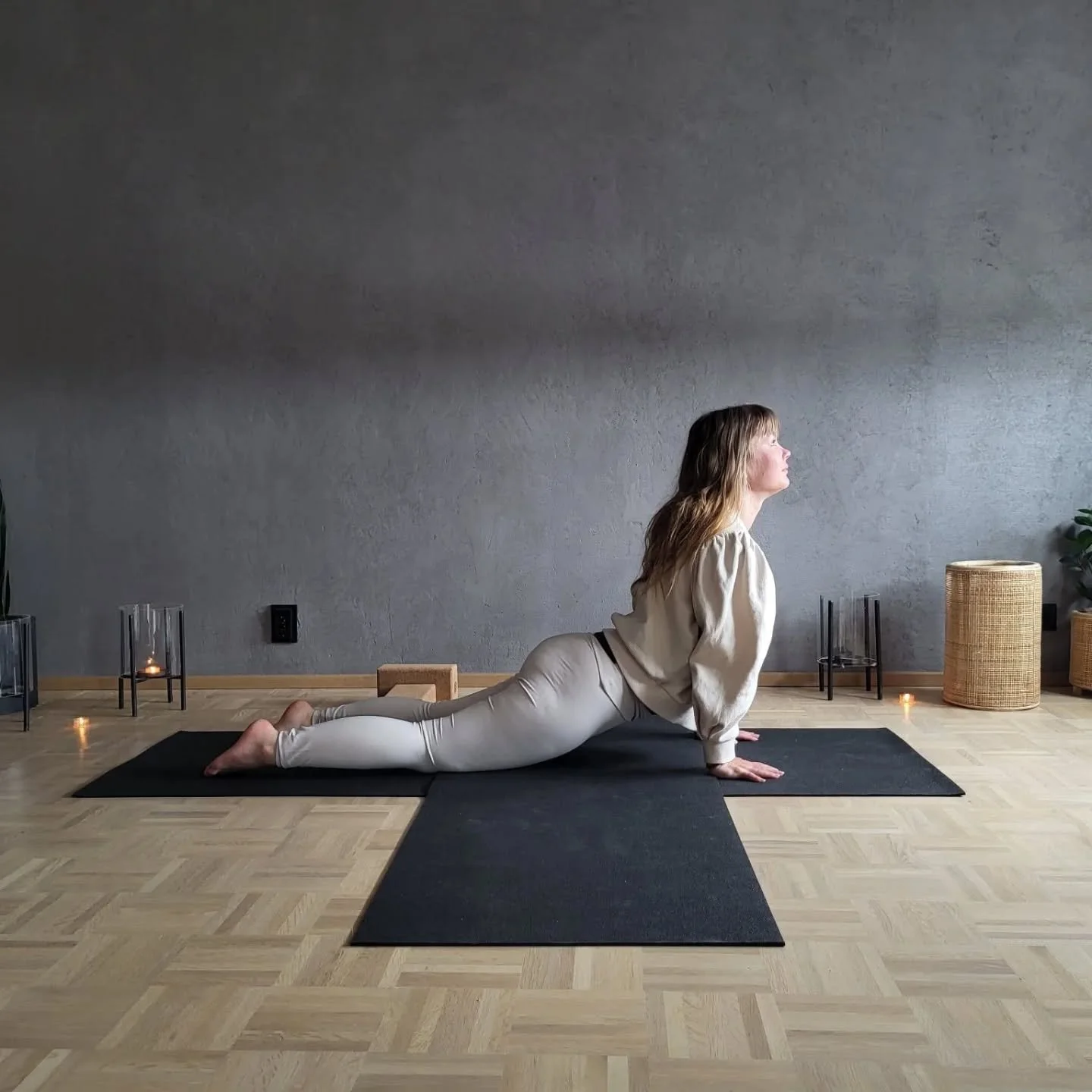 Jooga Pirkkala saa ihanan joogaopettaja vahvistuksen nyt tammikuussa ✨🤍

Laura Salomaa on pirkanmaan alueella toimiva joogaopettaja (200h joogaopettaja+muita aiheeseen liittyvi&auml; koulutuksia). 

Laura ohjaa sunnuntain Yin tunteja, jotka l&ouml;y