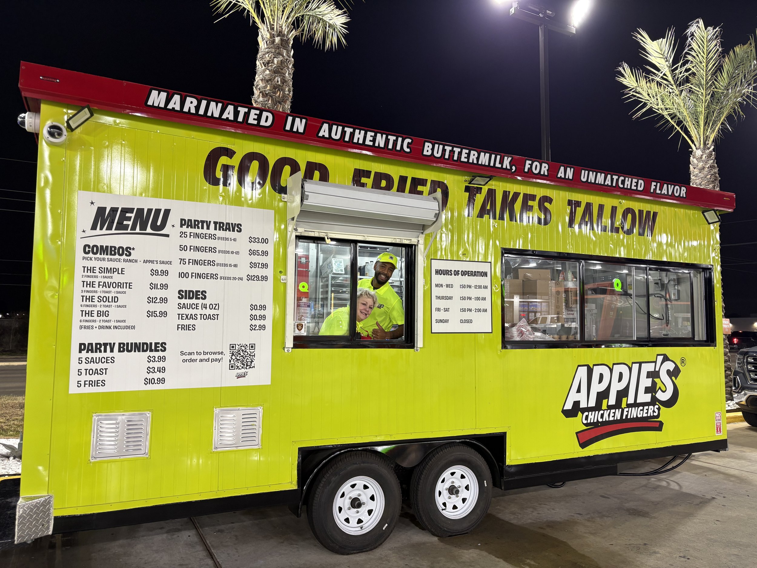 Made-to-order chicken fingers fried in beef tallow served from Appie’s Chicken Fingers trailer in Houston, Texas