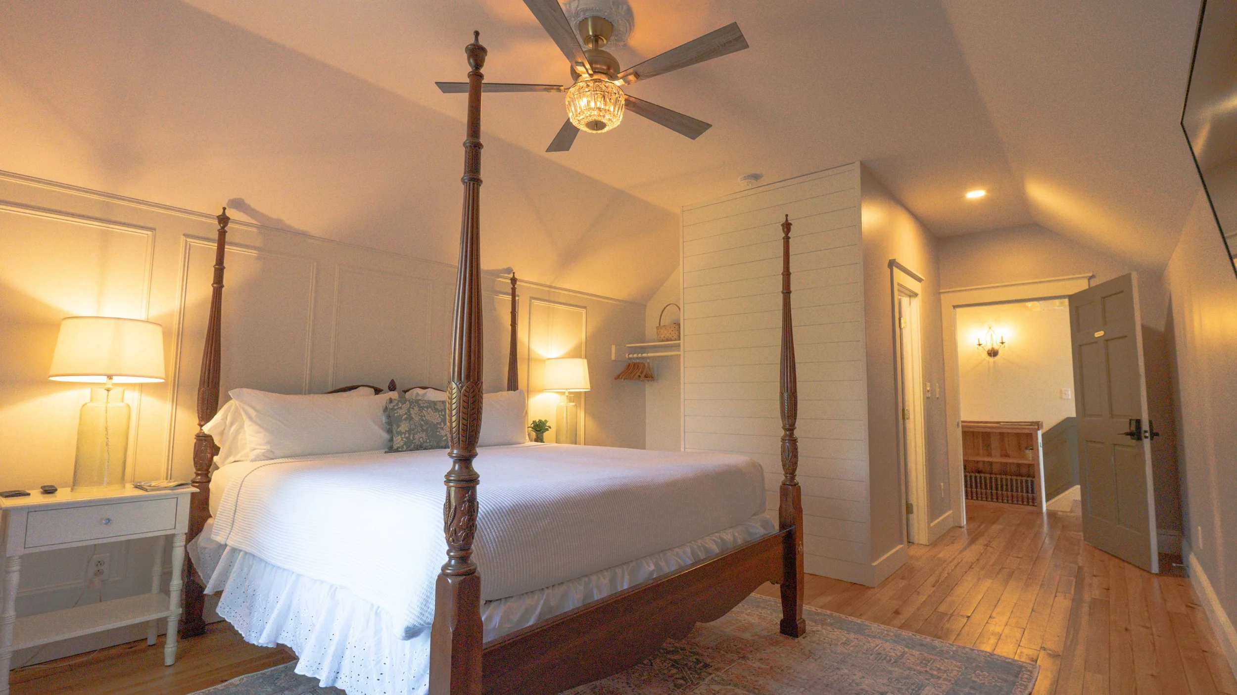 Whydah suite bedroom