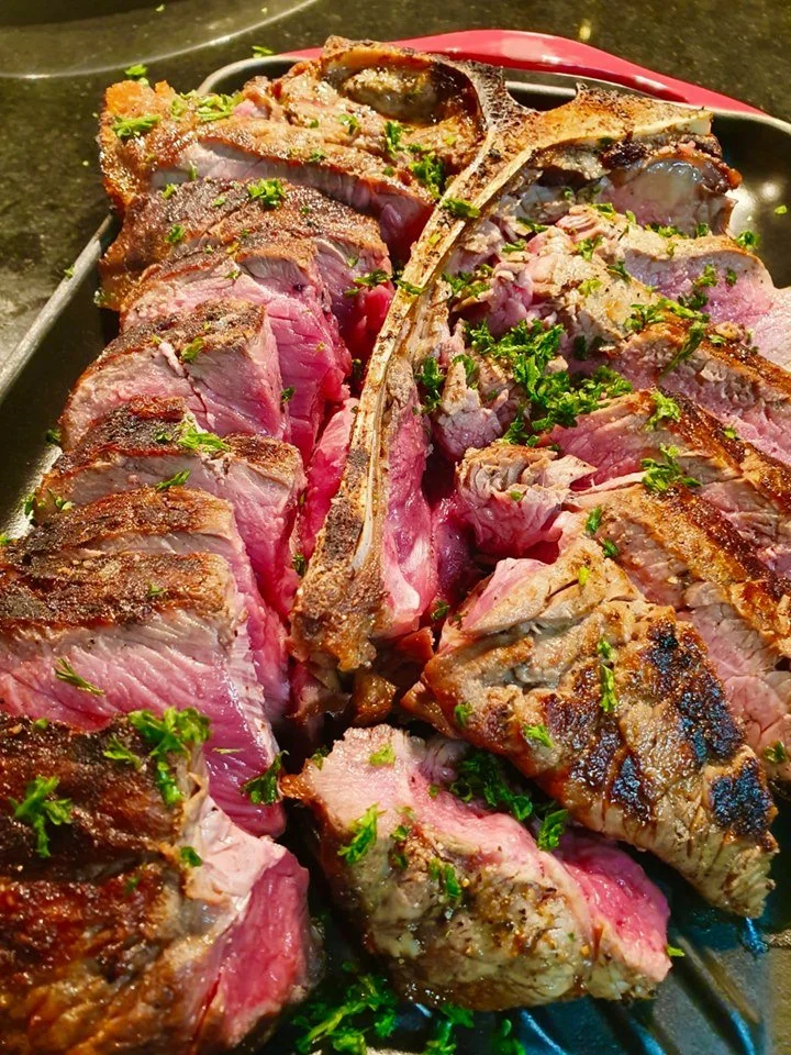 Angus of Hereford, geserveerd op schotels per 2