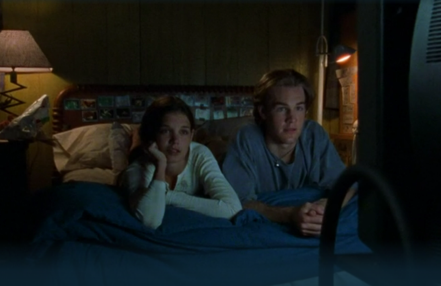 Joey and Dawson watch ET