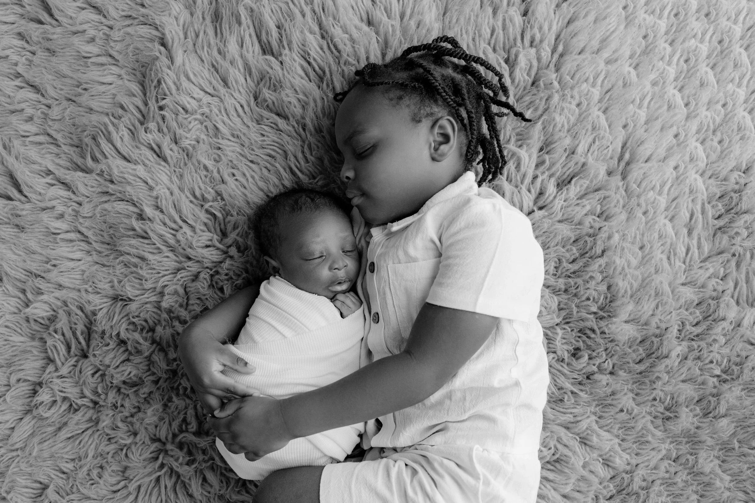 Why Newborn Photography is the Perfect Holiday Gift