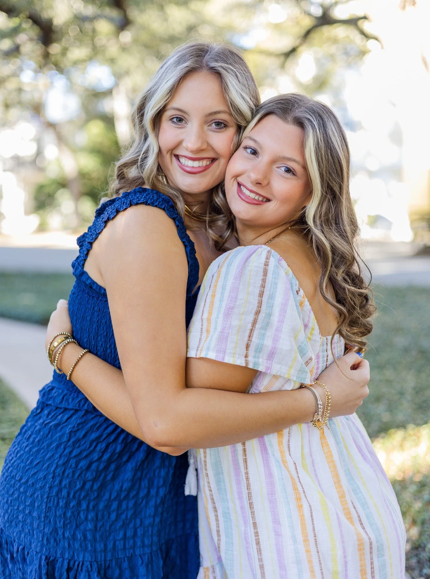 Last night was pure magic ✨
Two absolutely gorgeous girls who killed every second of their session - confident, radiant, and fully themselves. Watching them hype each other up, laugh between shots, and share that effortless sister bond made this sess